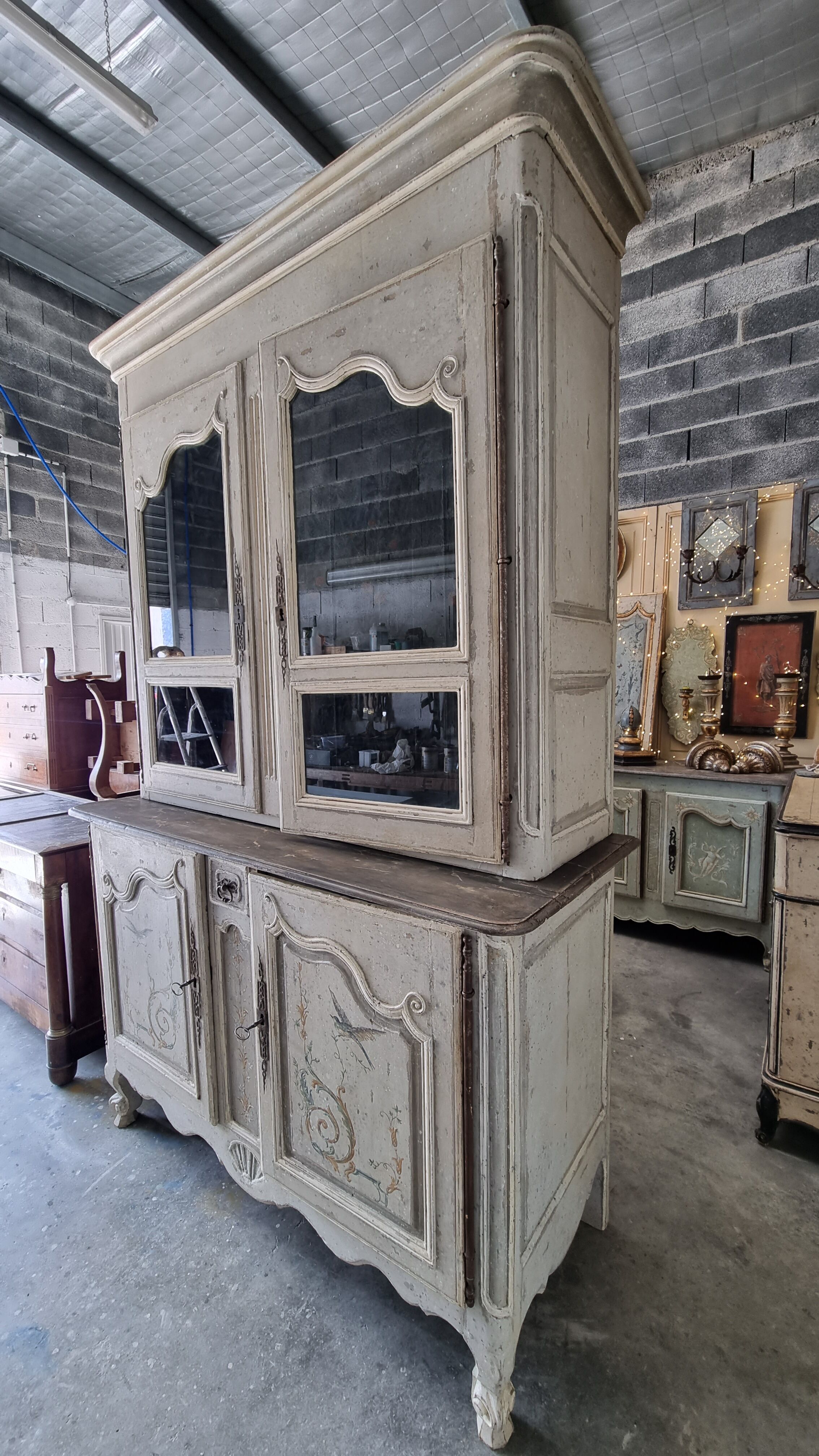 Buffet two bodies 18th