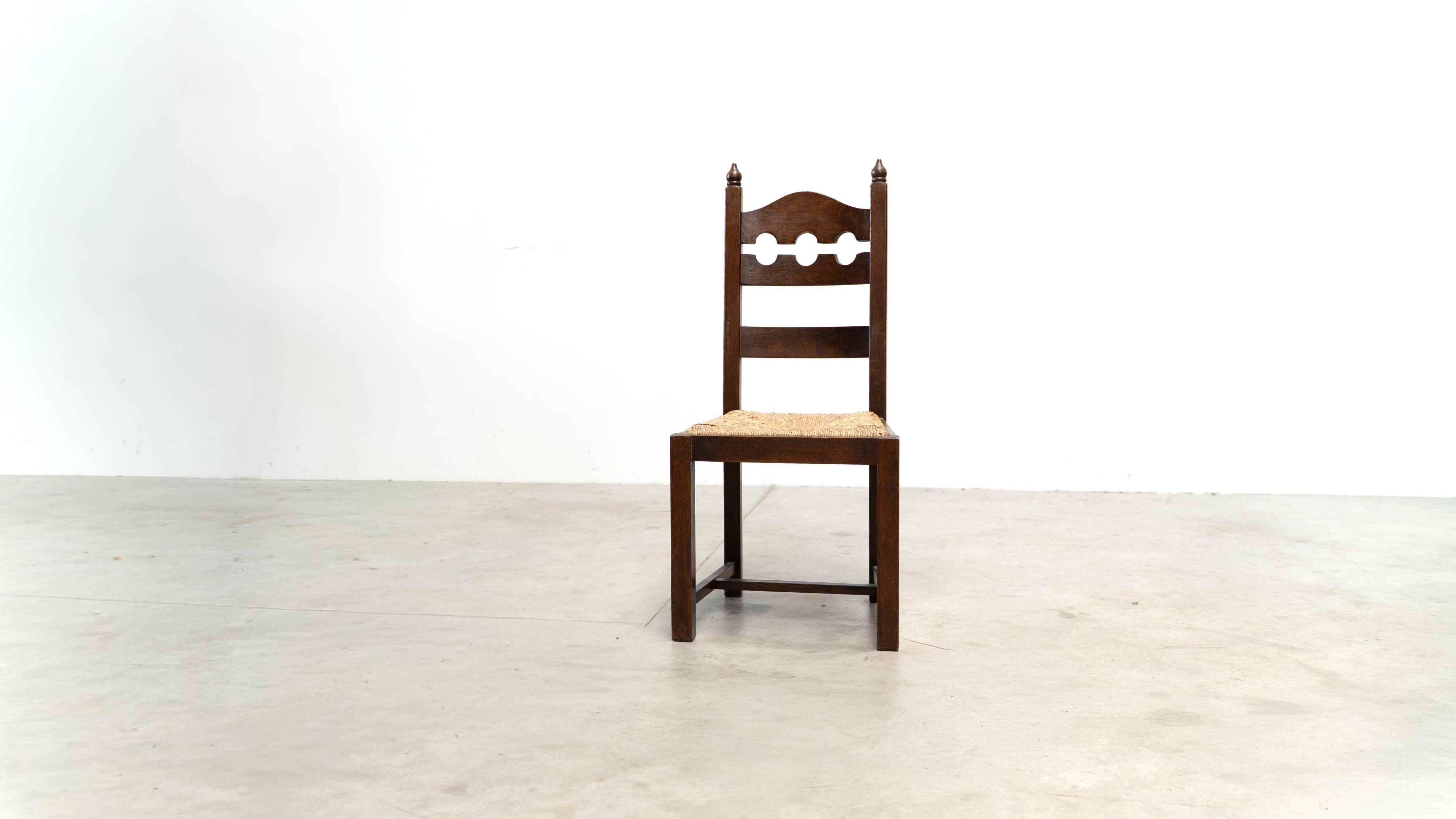 Ensemble de six chaises de salle à manger françaises