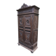 Breton cabinet with carved characters of the early 20th century with 2 doors and 1 oak drawer.