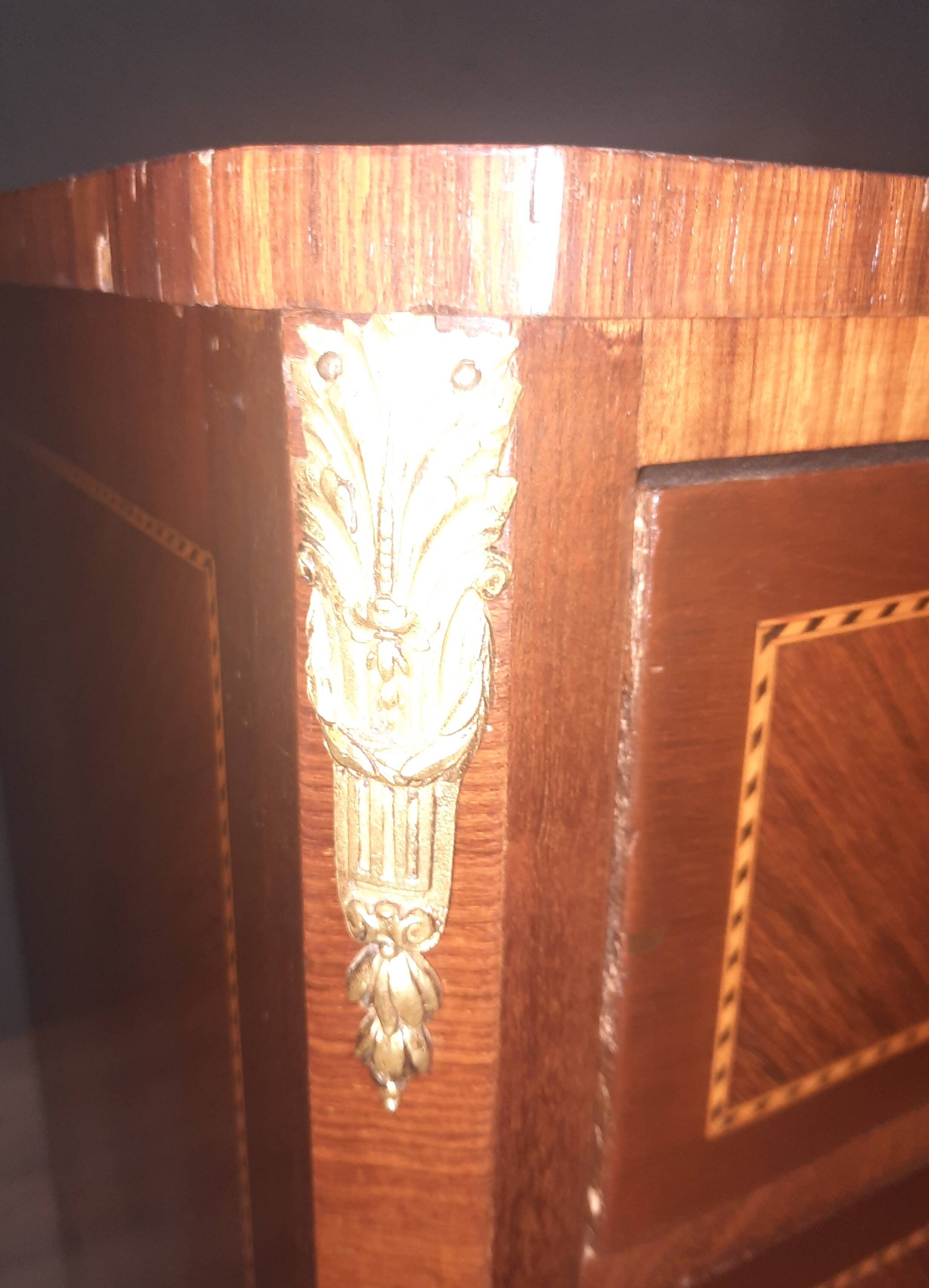 Small transitional style inlaid chest of drawers