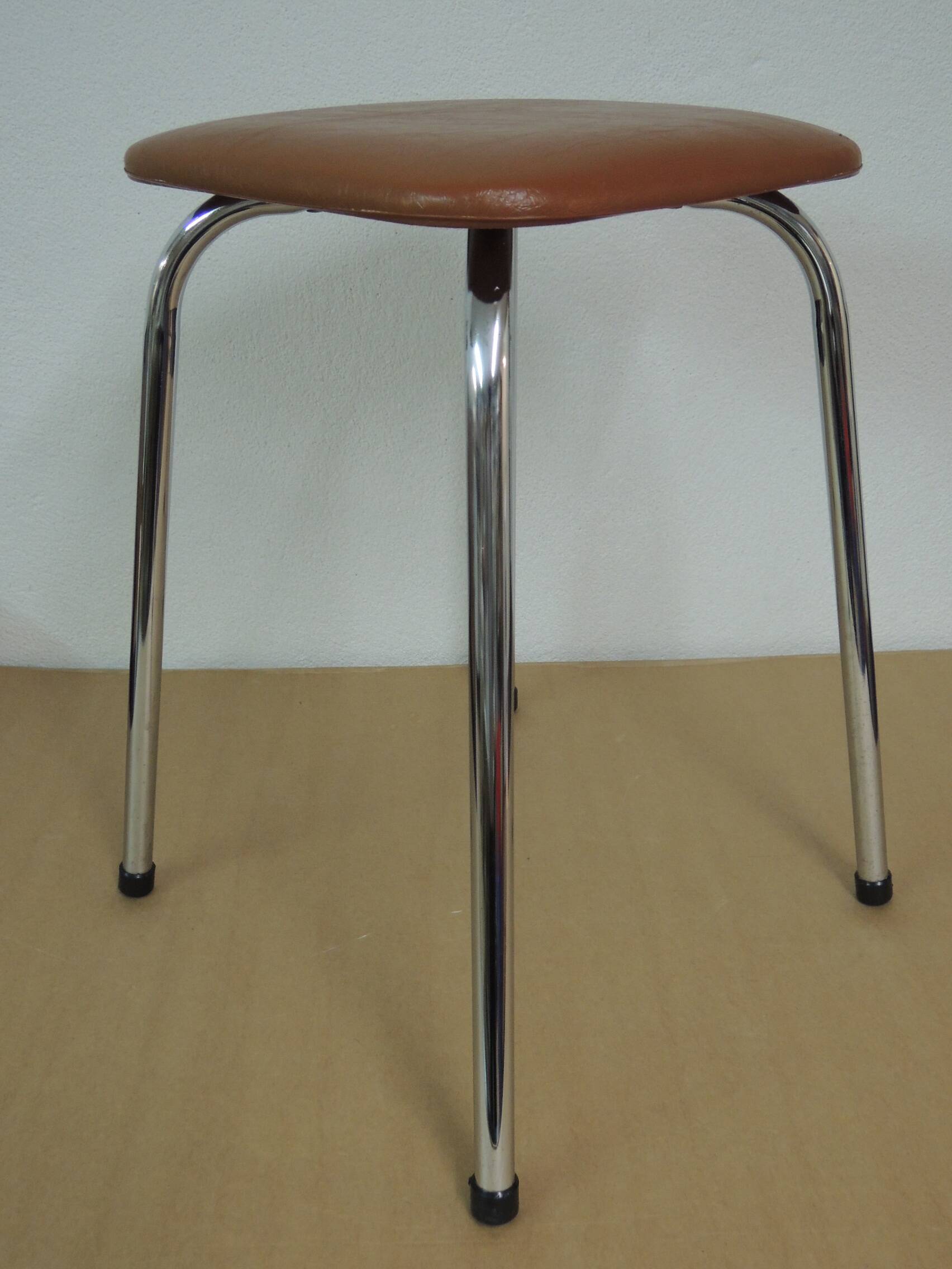 Tabouret en skaï