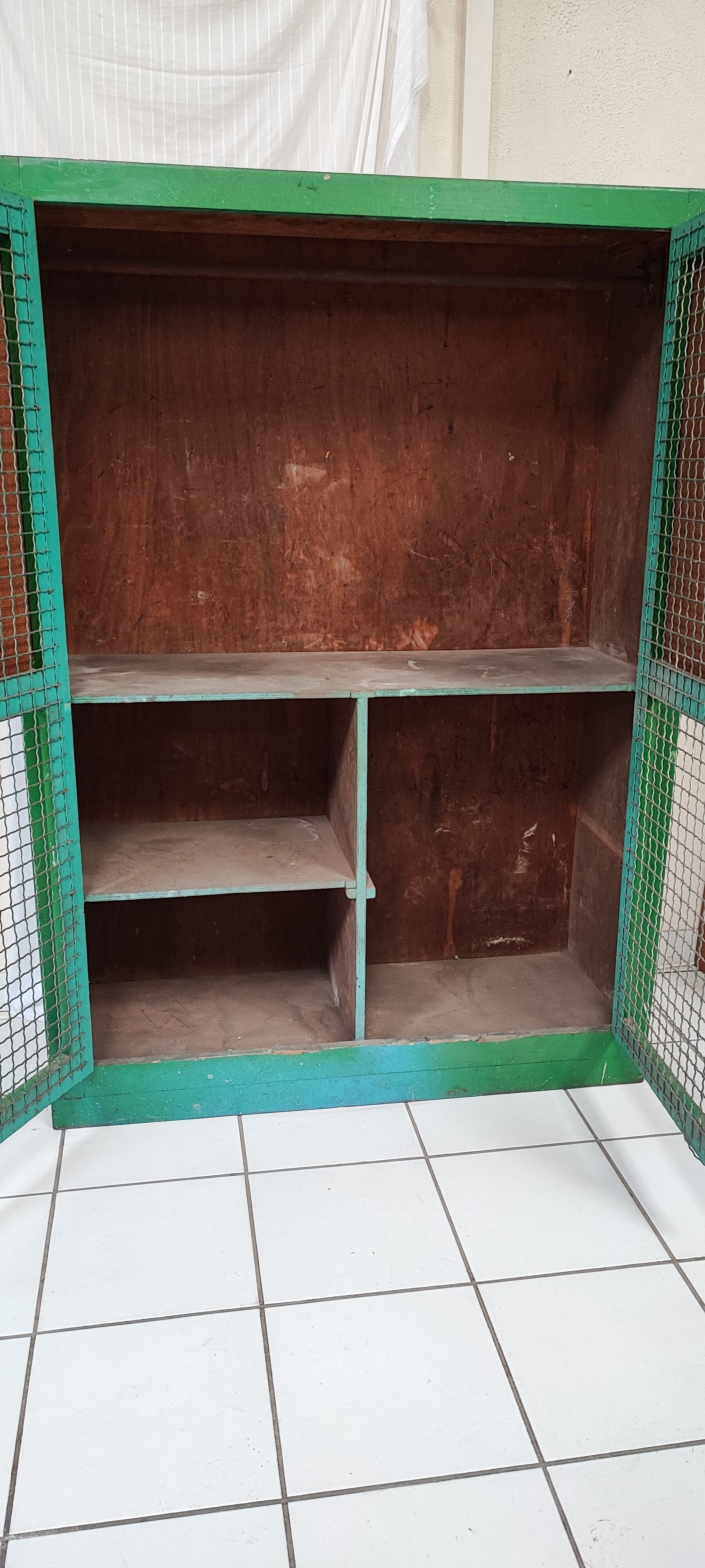 Wood workshop cabinet and mesh doors