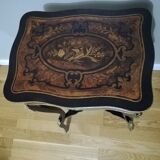 Travailleuse ou table à ouvrage en marqueterie d'époque Napoléon III