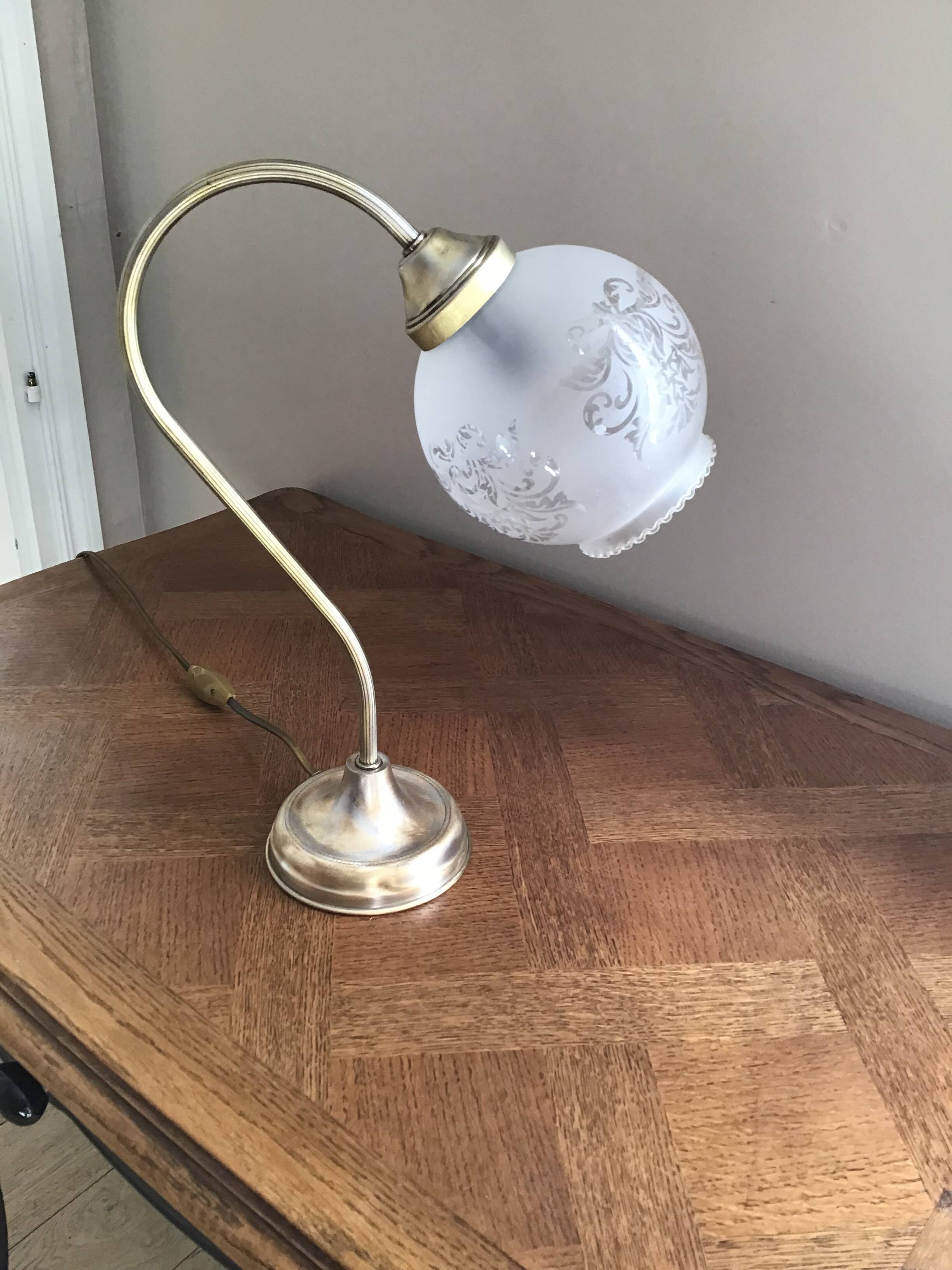 Swan neck lamp