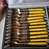 Old bakelite cutlery