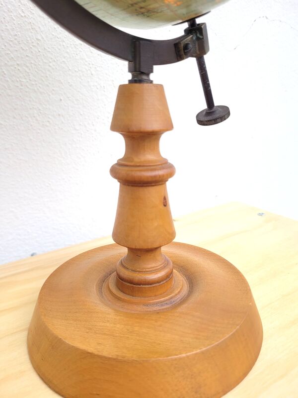 Globe terrestre mappemonde XIX° siècle par J. Forest