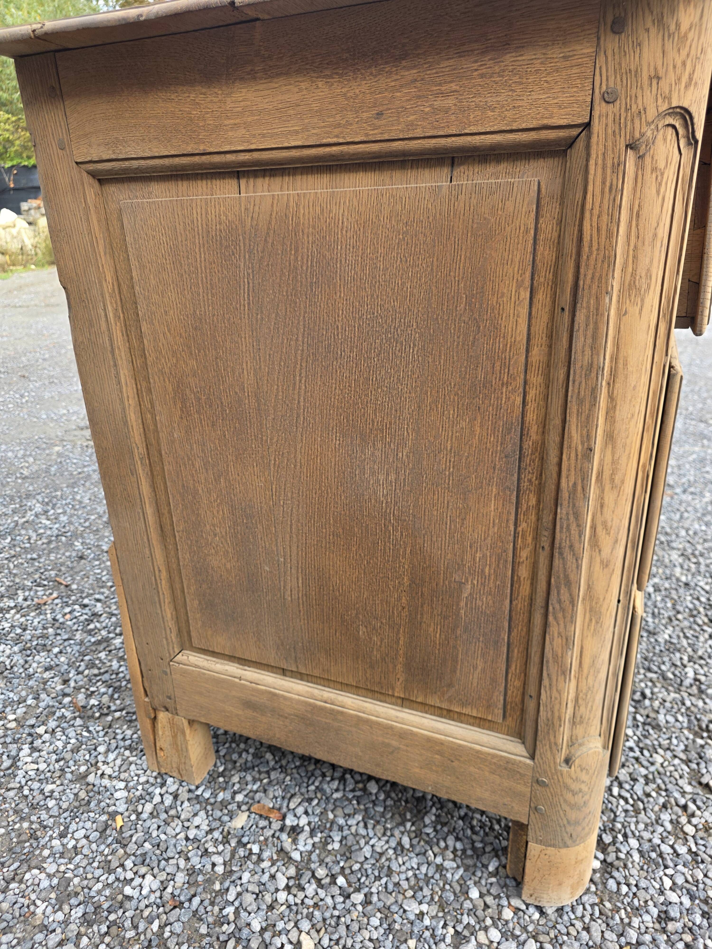 18th-century Louis XV oak commode