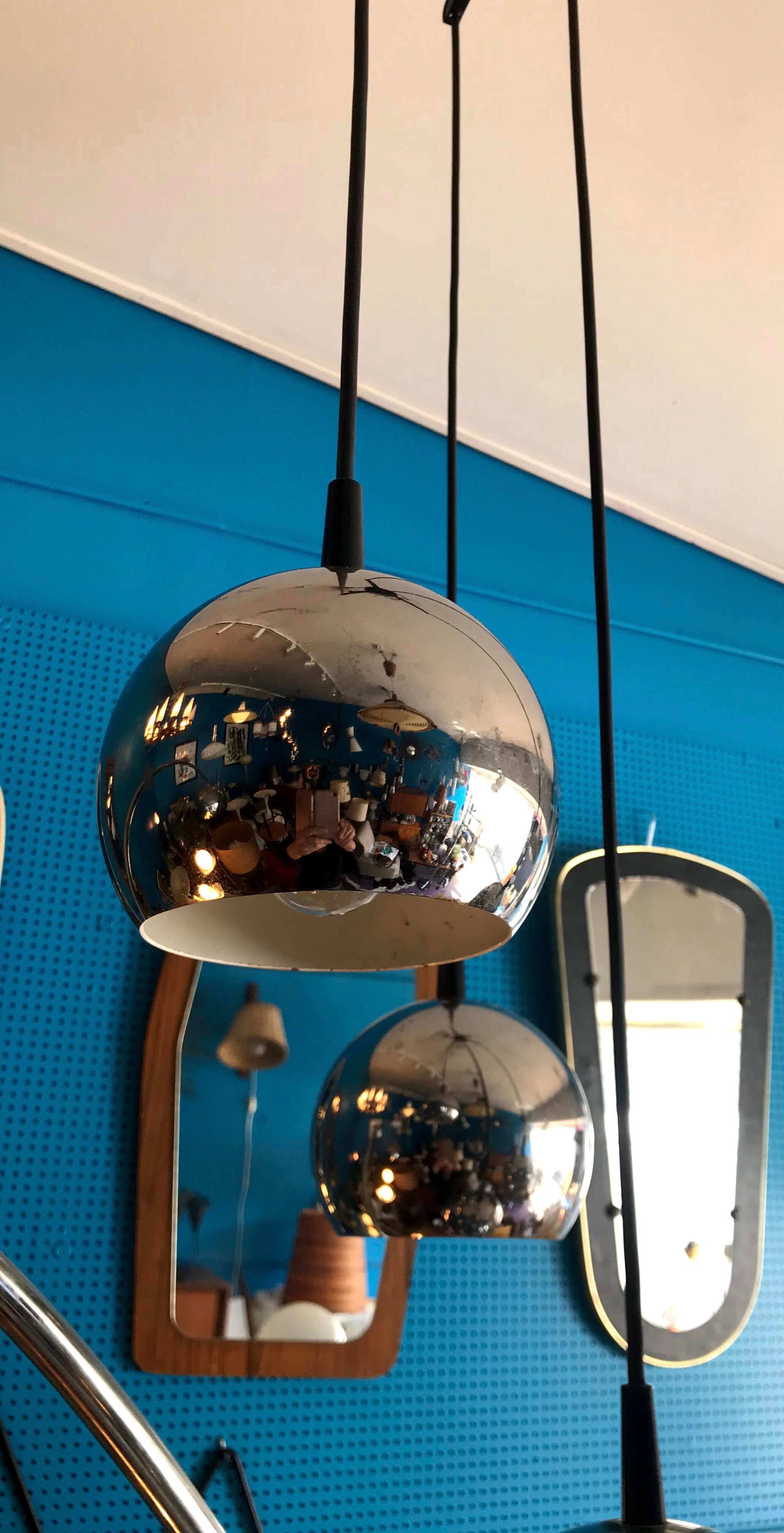 Cascade hanging lamp 70s