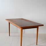 Early 1900s Scandinavian extendable table