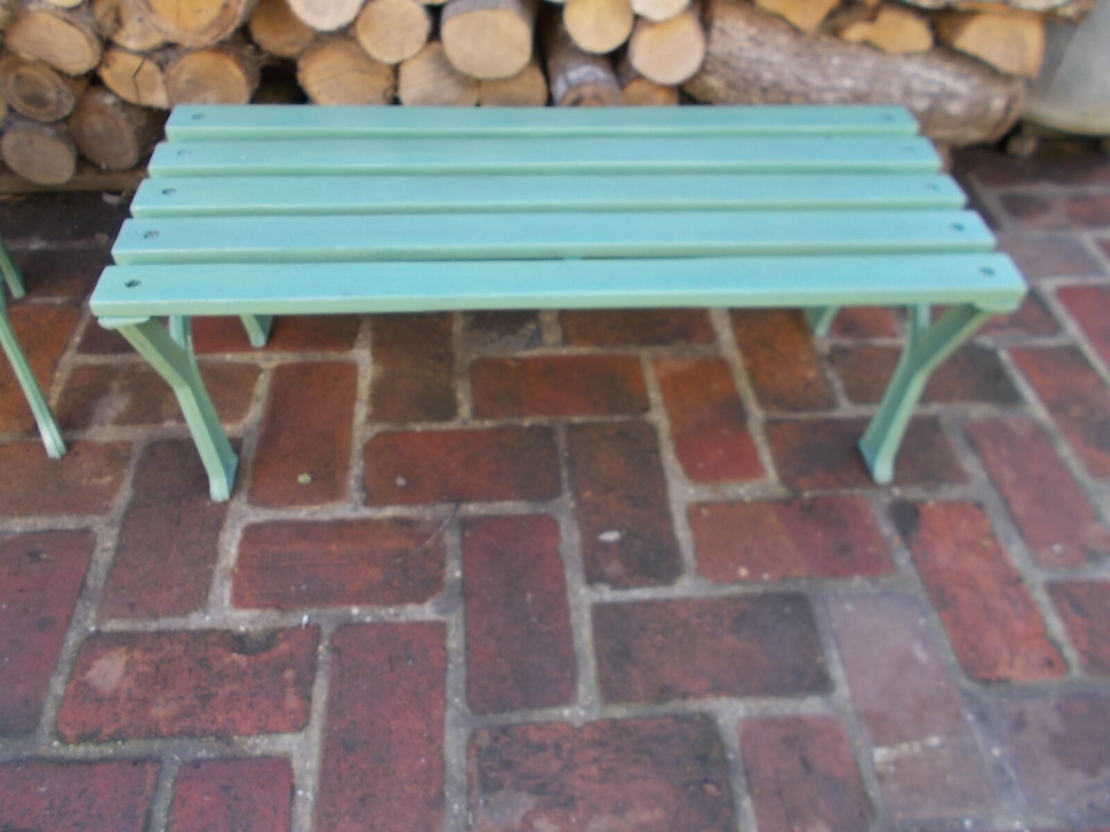 Set of 2 garden benches, for children in cast iron and wood