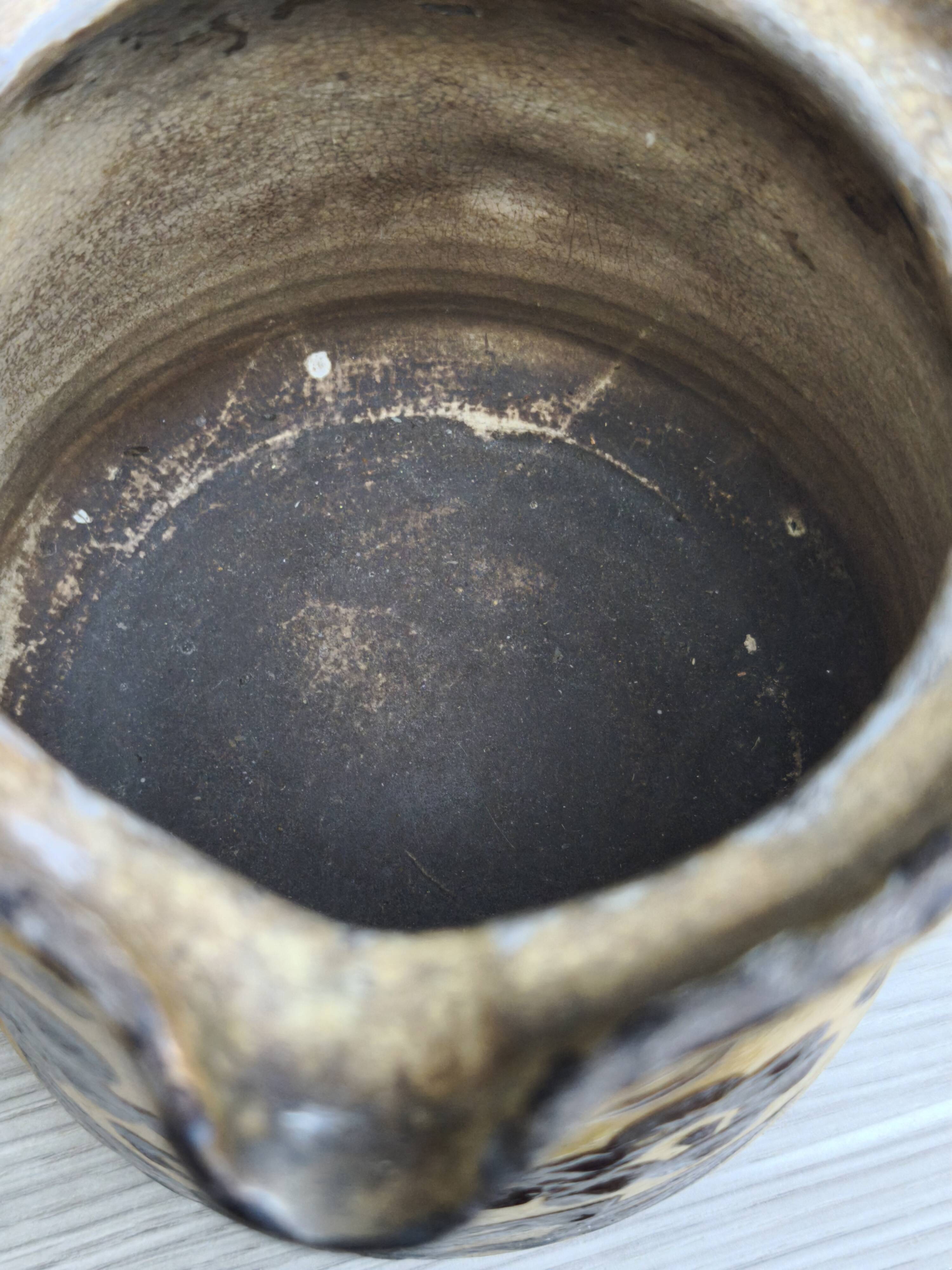 Ancient stoneware pot