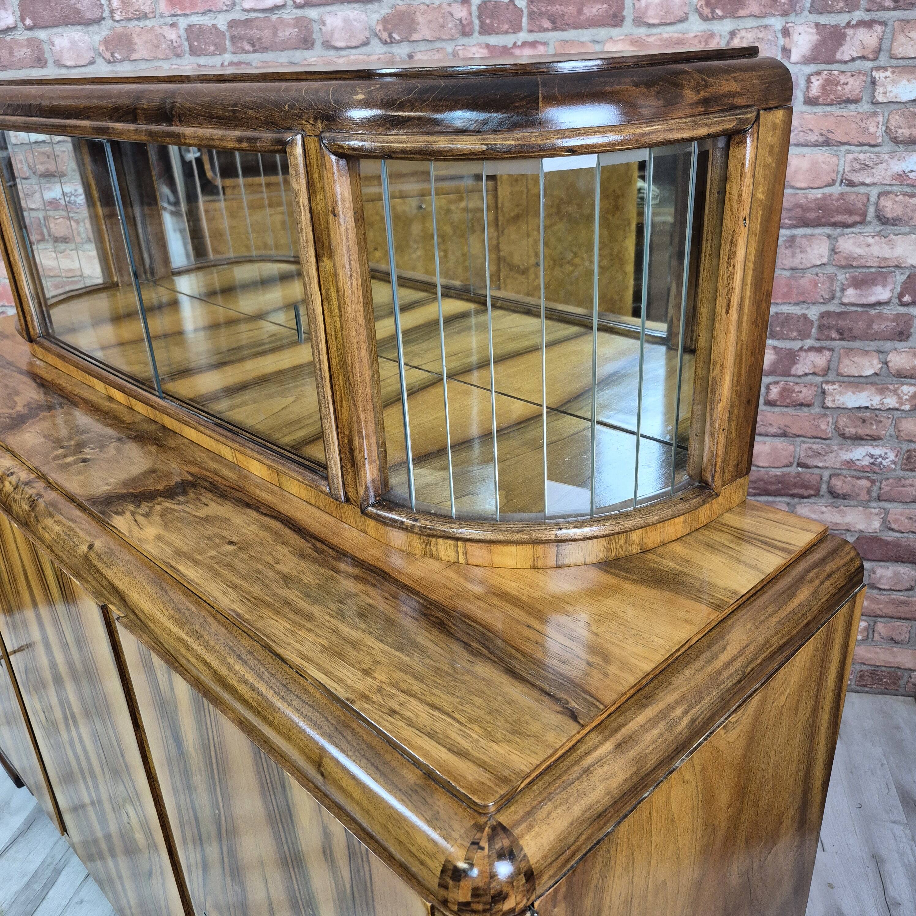 Exceptional Art Deco Walnut Sideboard with Slatted Glass Display - 1930s Fu