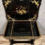 Lacquered work table, blackened wood decorated with Chinese scenes, Napoleon III period circa 1850
