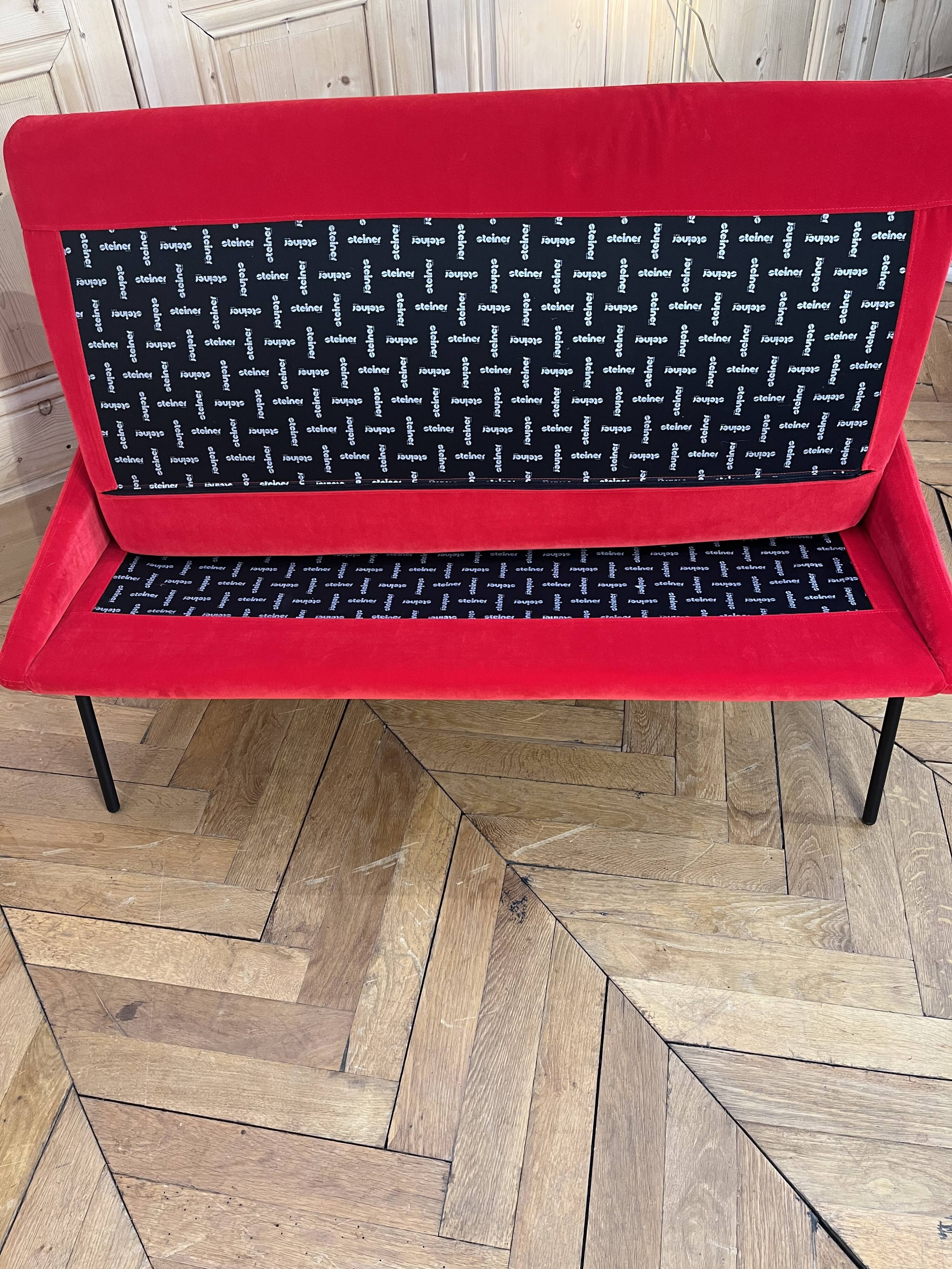 Sofa model 800 Joseph André Motte (1925-2003) Steiner Edition