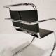Fauteuil MR20 de Mies Van Der Rohe