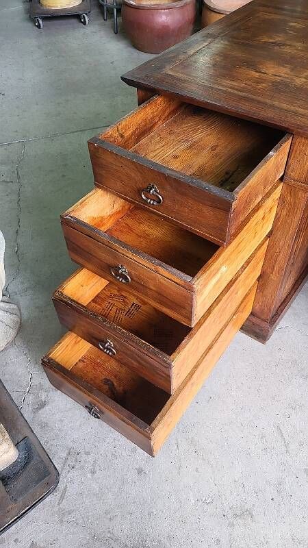 BUREAU A 9 TIROIRS EN NOYER 1900