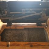 Old sewing machine H. Vigneron