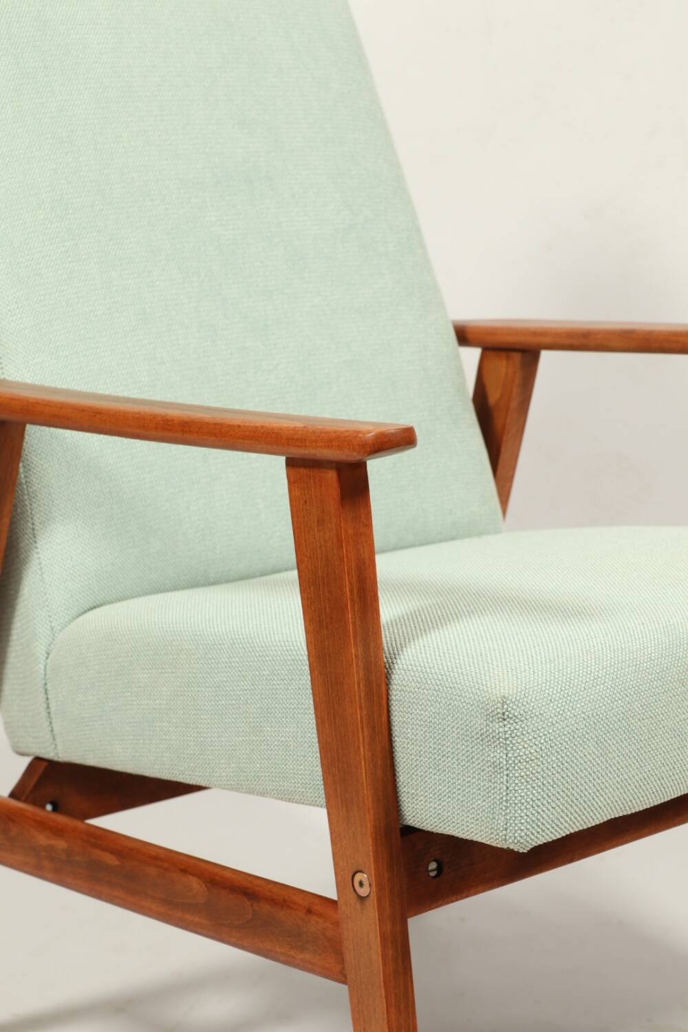 Vintage fauteuil rétro style blue bébé 1970 milieu de siècle modern design fauteuil de salon rénové