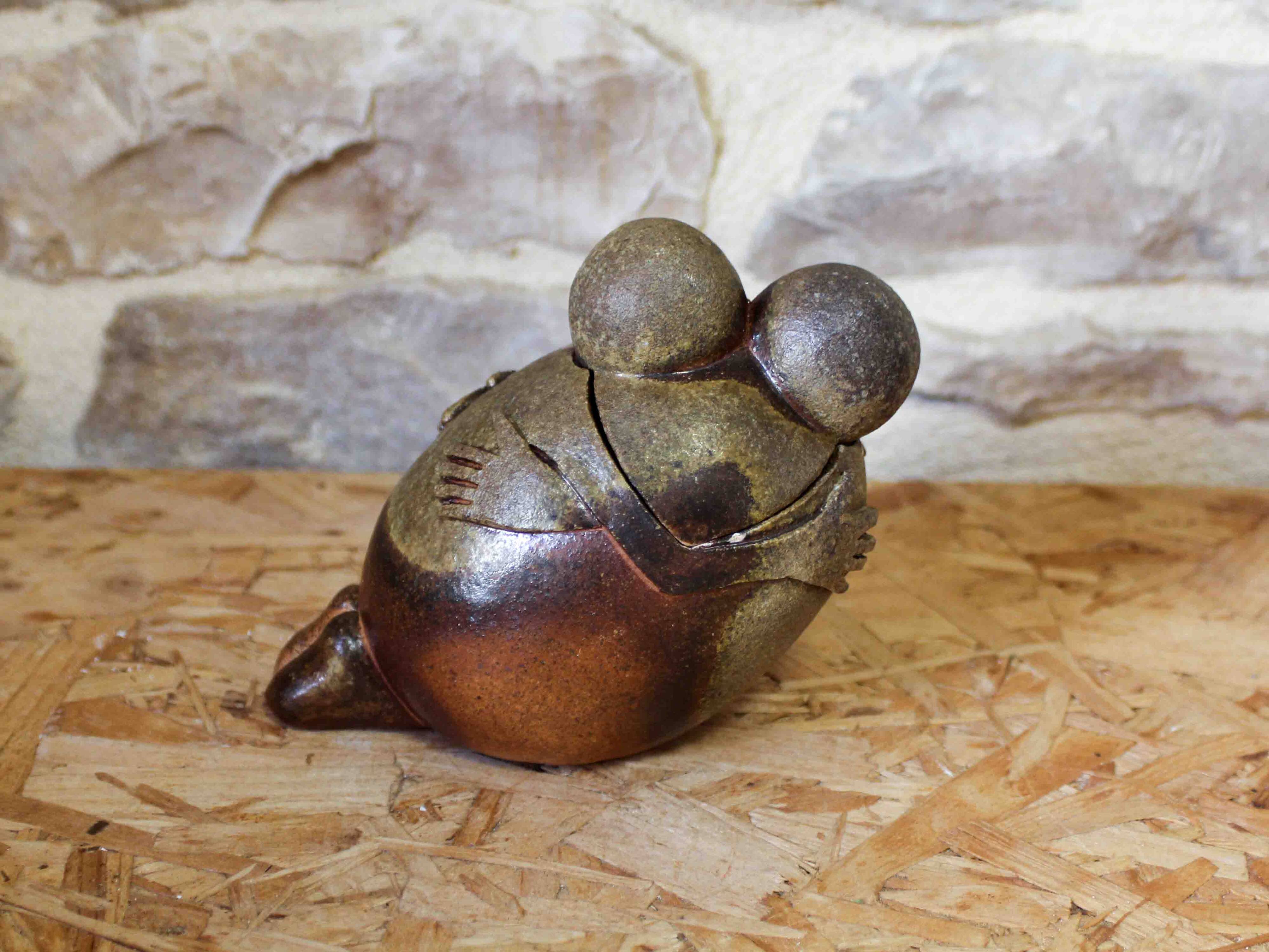 Stoneware box by Charles-Henri Guiéba