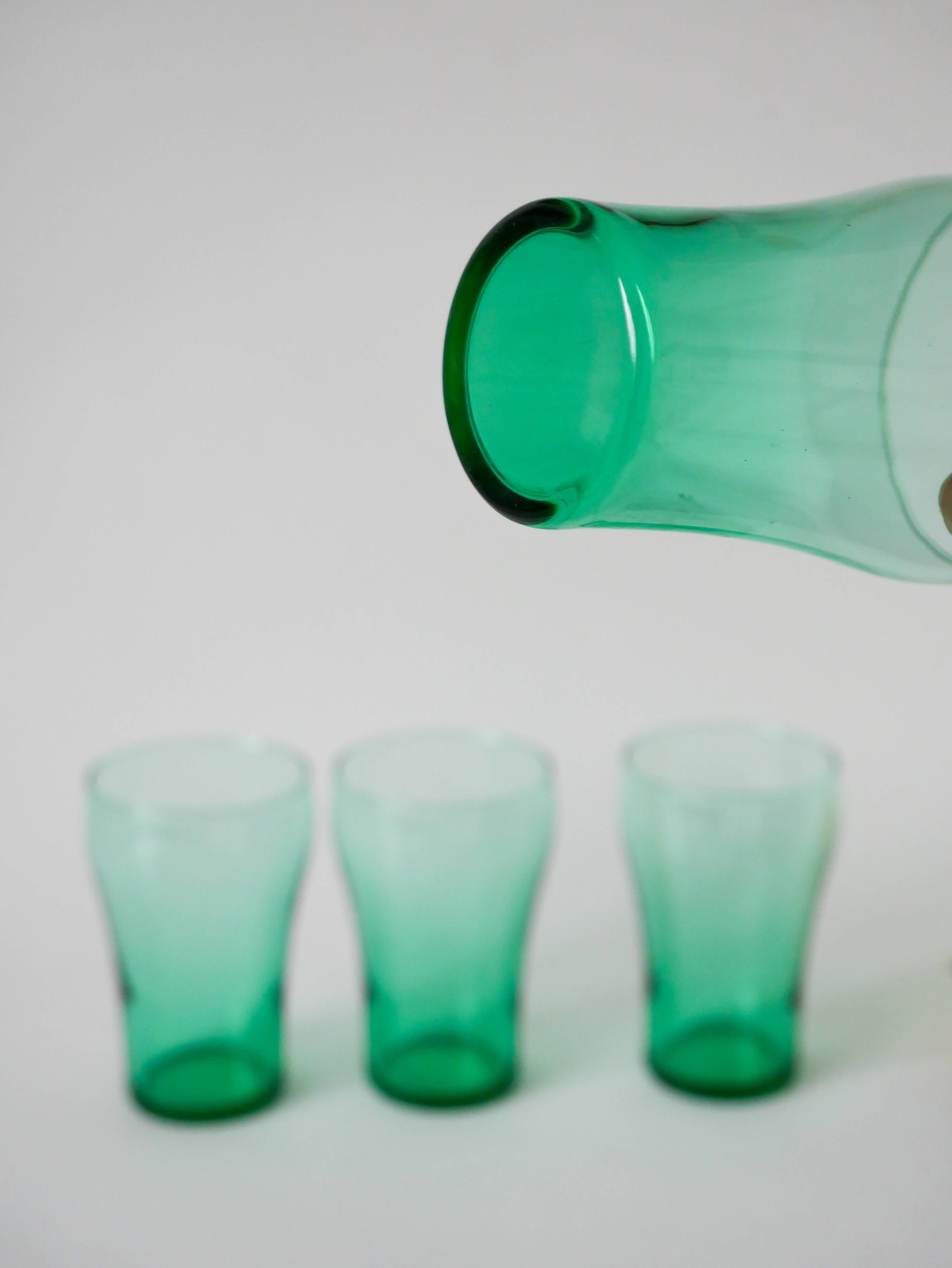 Set of 4 green glass glasses 1970