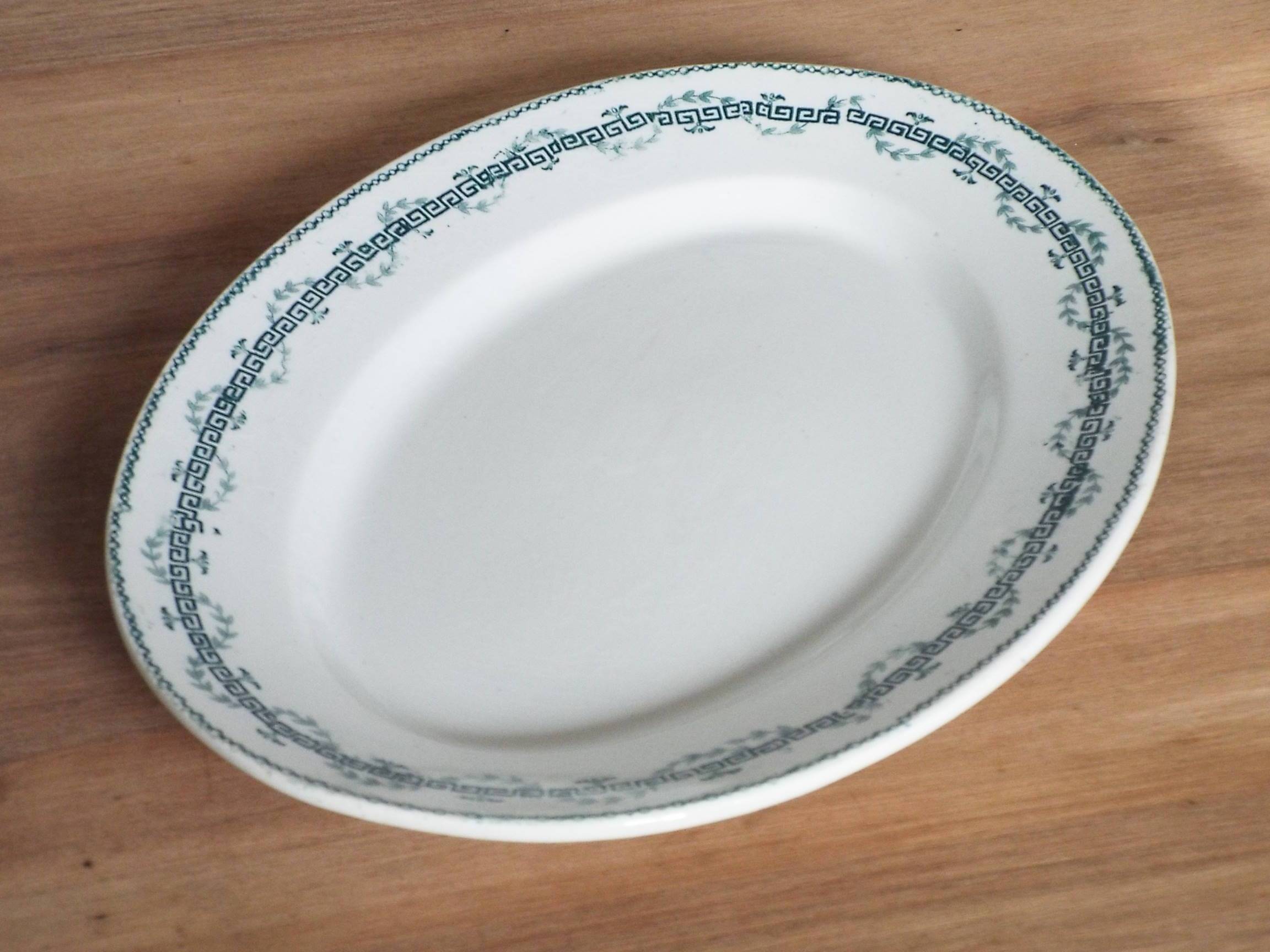 Iron earth oval dish