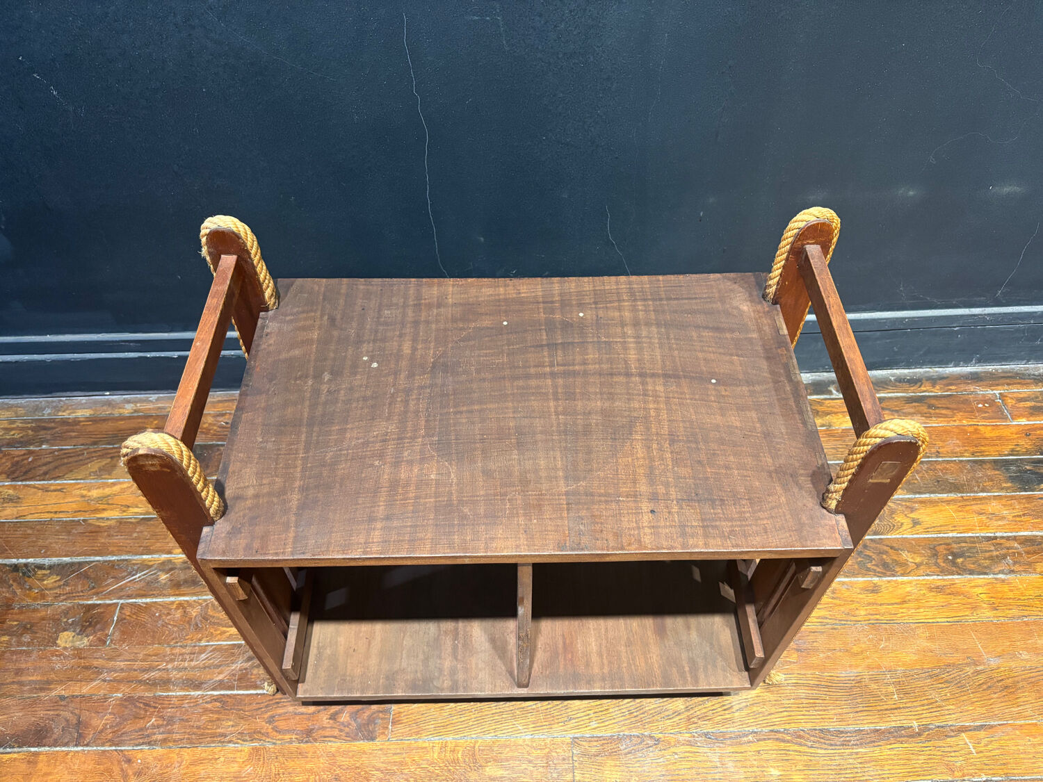 Vintage side table – Wooden structure and open shelf