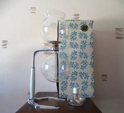 Helem vintage coffee maker 12 cups from the 1960s complete with its original box.