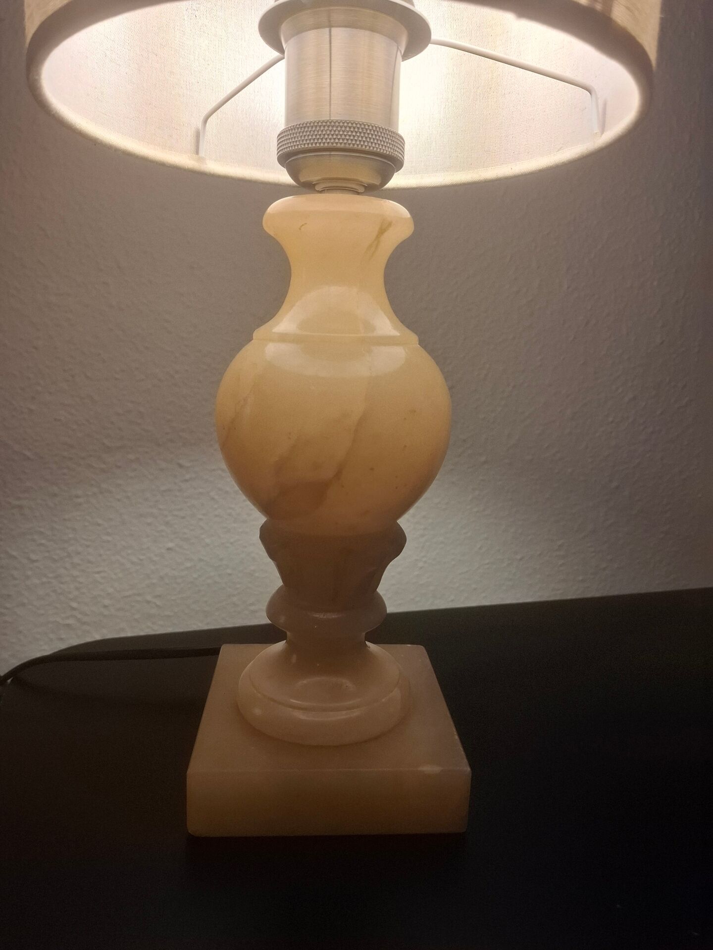 Vintage alabaster lamp with ecru shade – unique piece