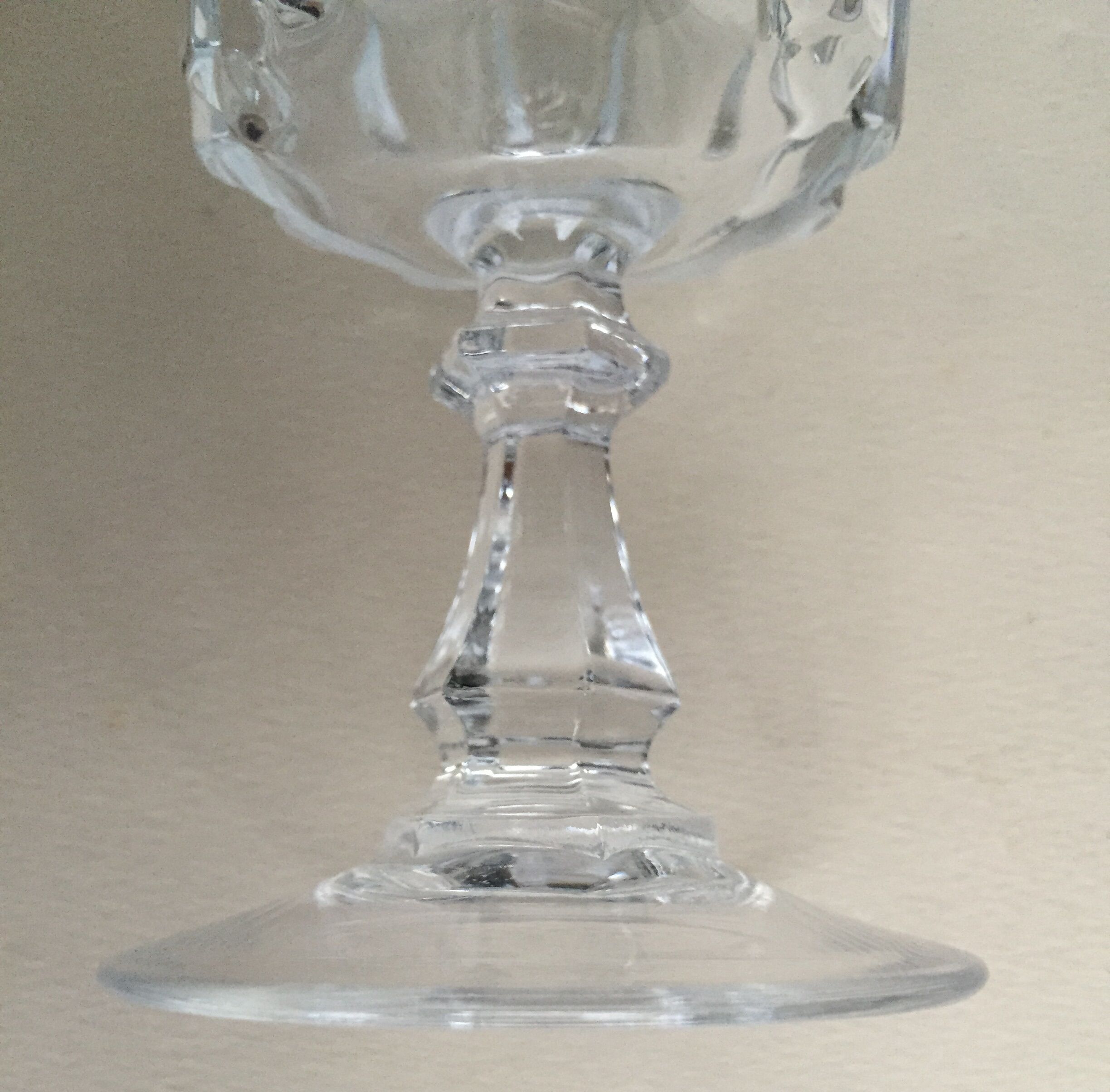 Set of 8 crystal wine glasses