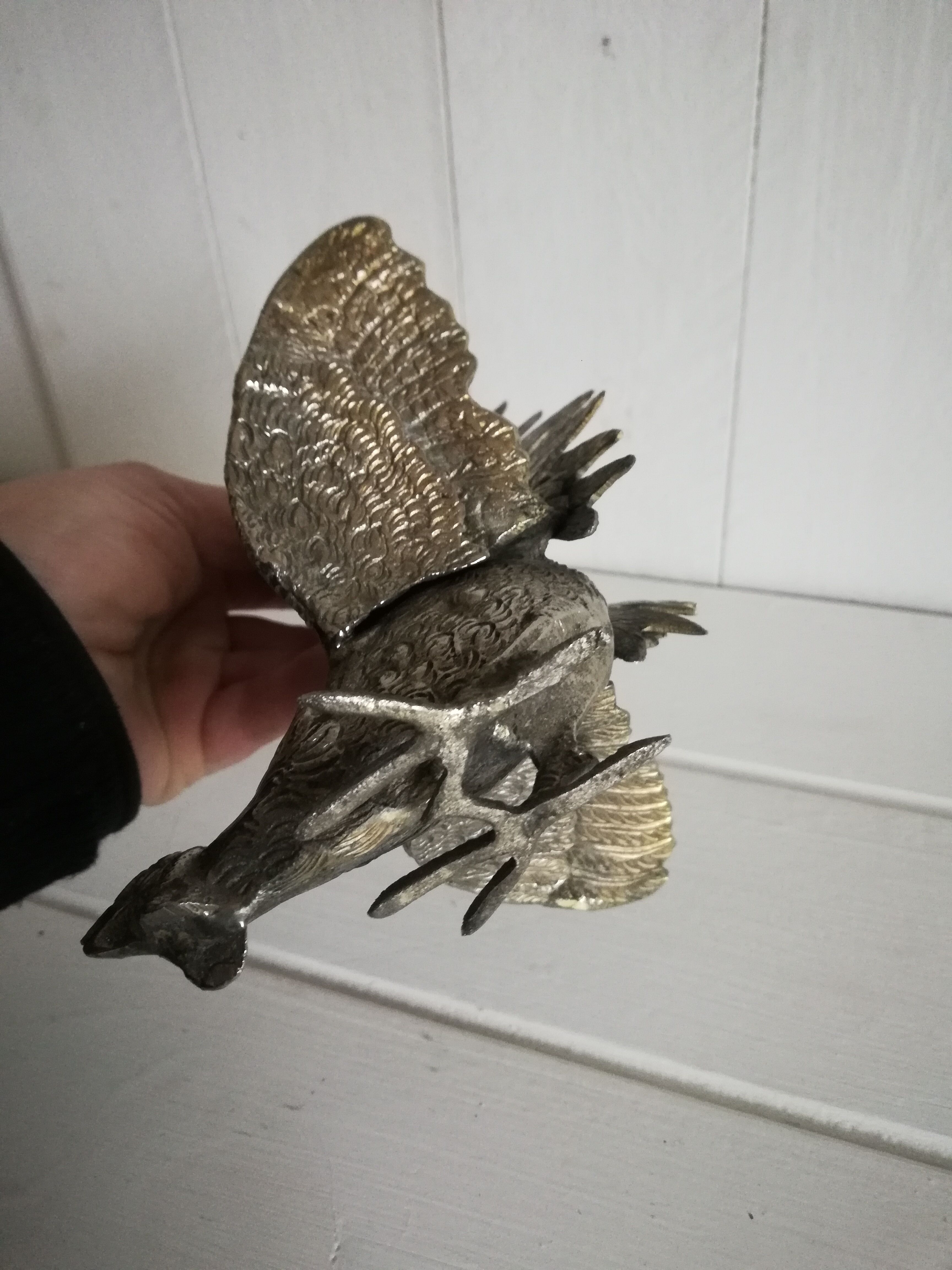 Silver metal rooster / Greenhouse book