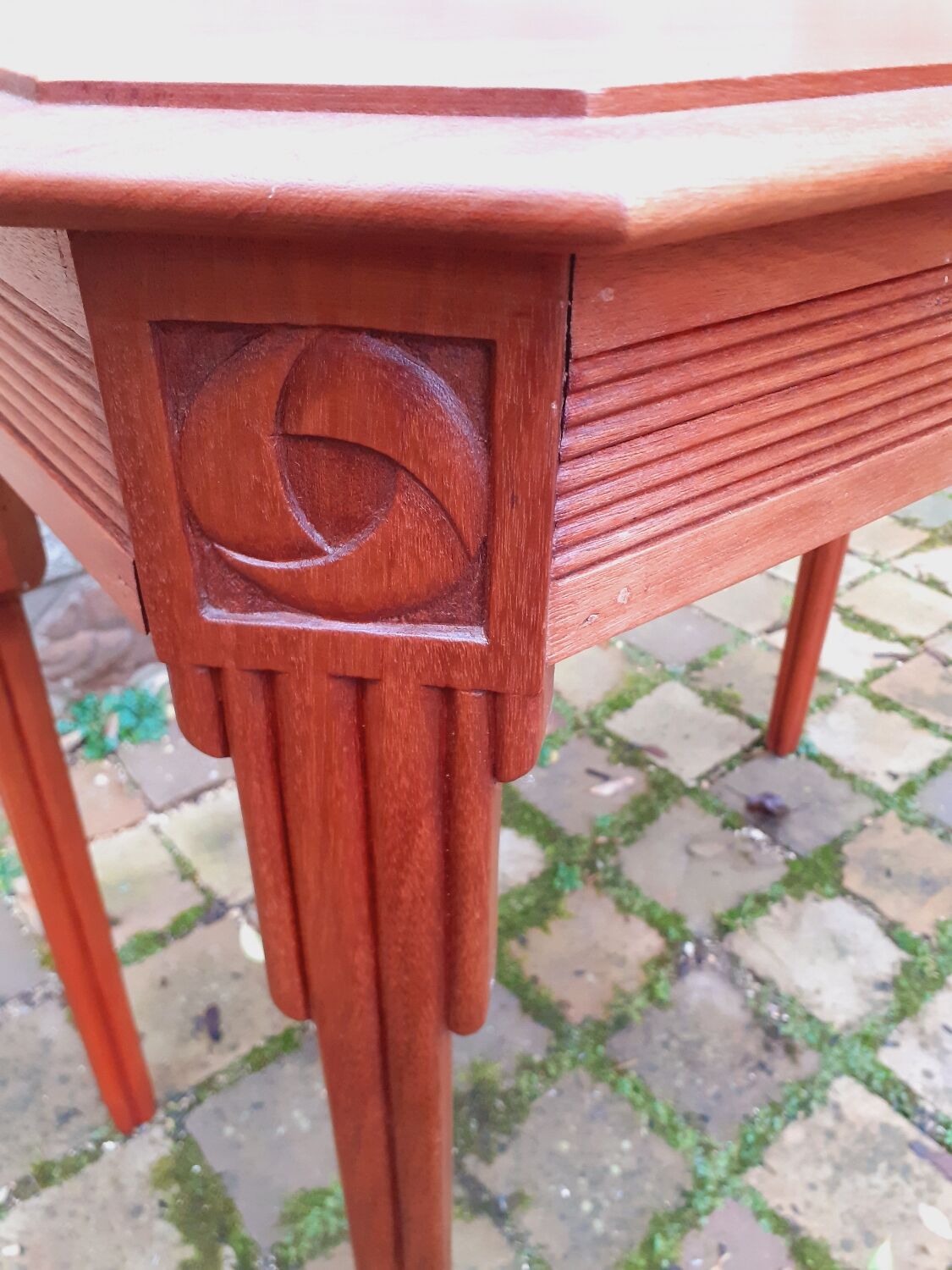 Art Deco wooden console from the 1920s.