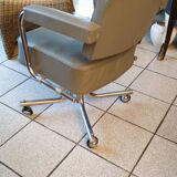 Wheeled office chair circa 1950/60