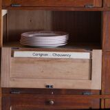 Notary's furniture with clamshells