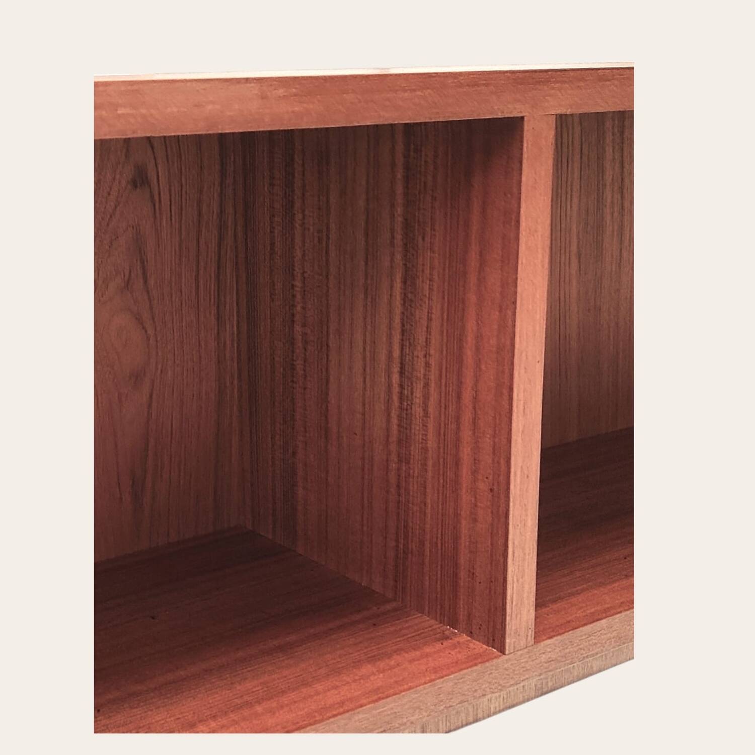 Lowboard du milieu du siècle