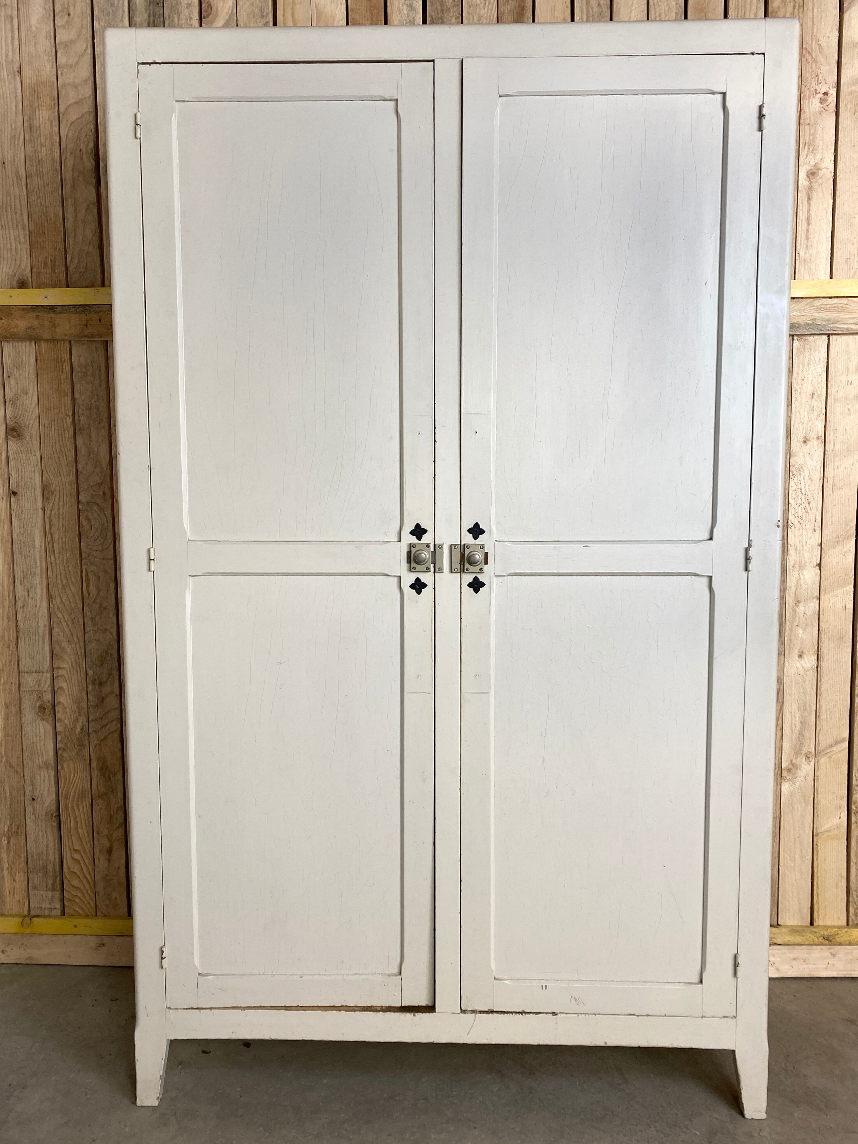 White parisian cabinet