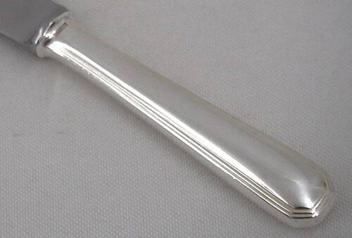 Christofle America, Art Deco 12 silver-plated table knives, excellent condition.