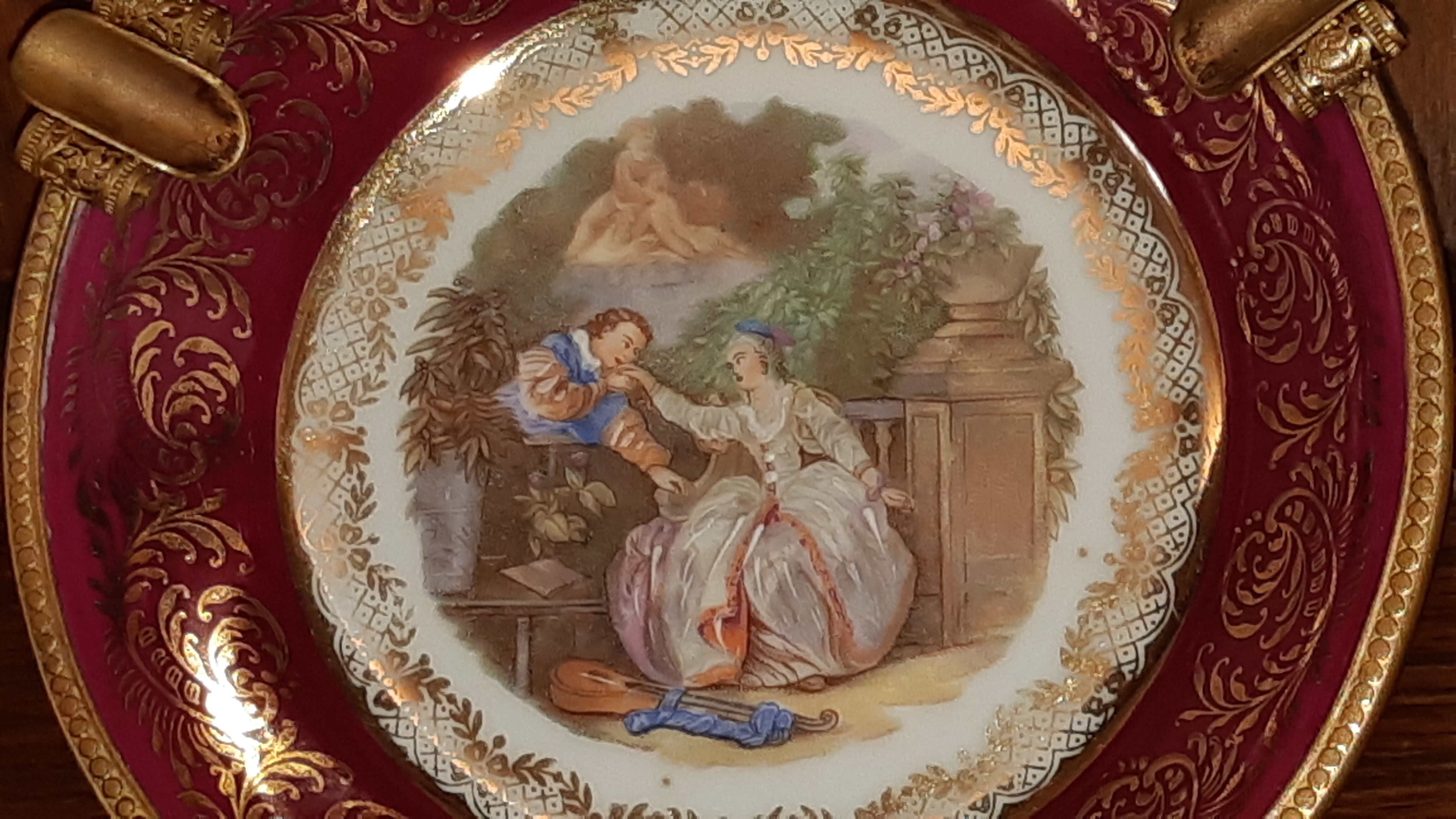 Antique ashtray in Limoges art porcelain and bronze frame