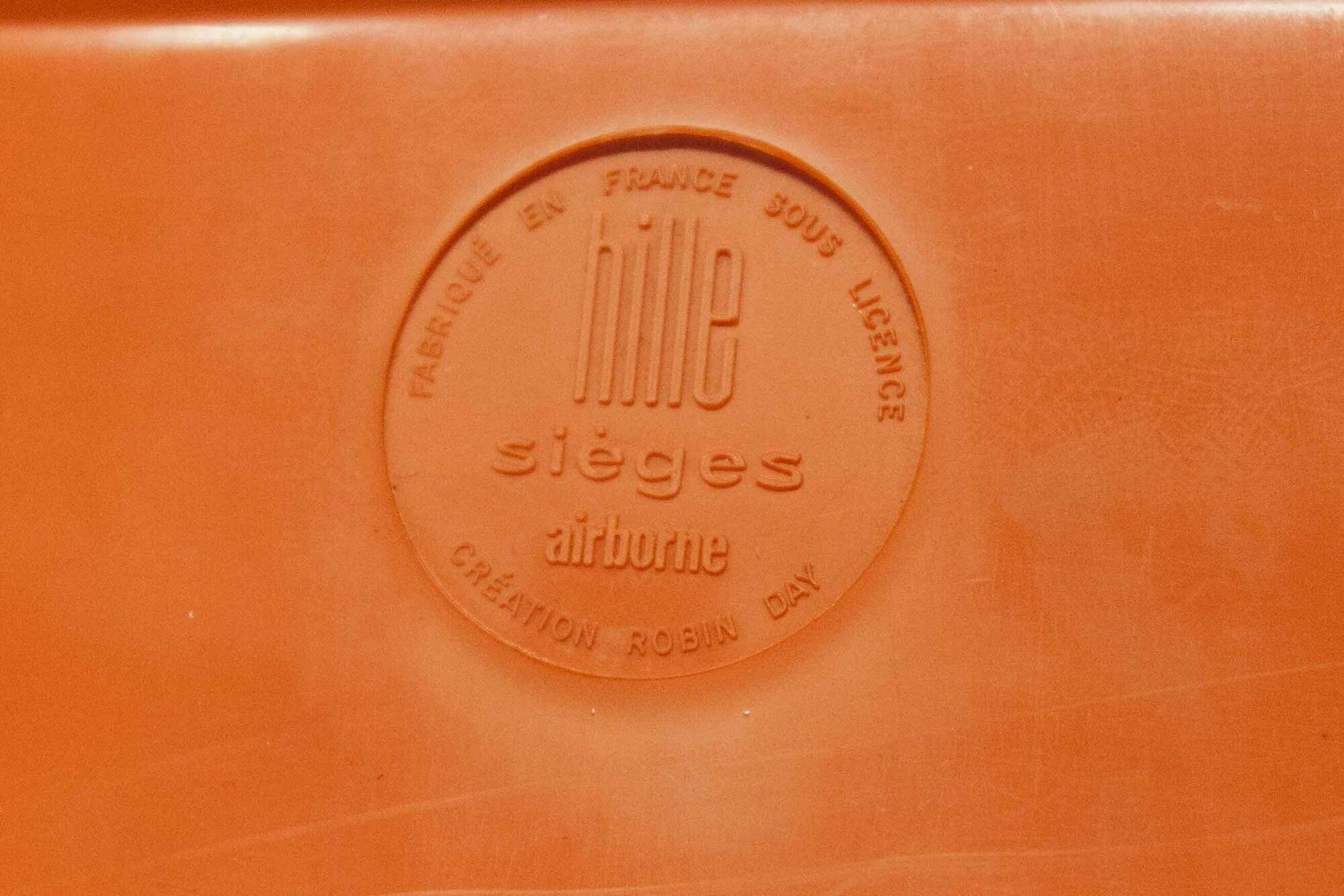 Hille chair Airborne seats creation Robin Day made in France