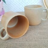Deux mugs / tasses en grès - vintage
