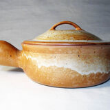 Sandstone pan with lid