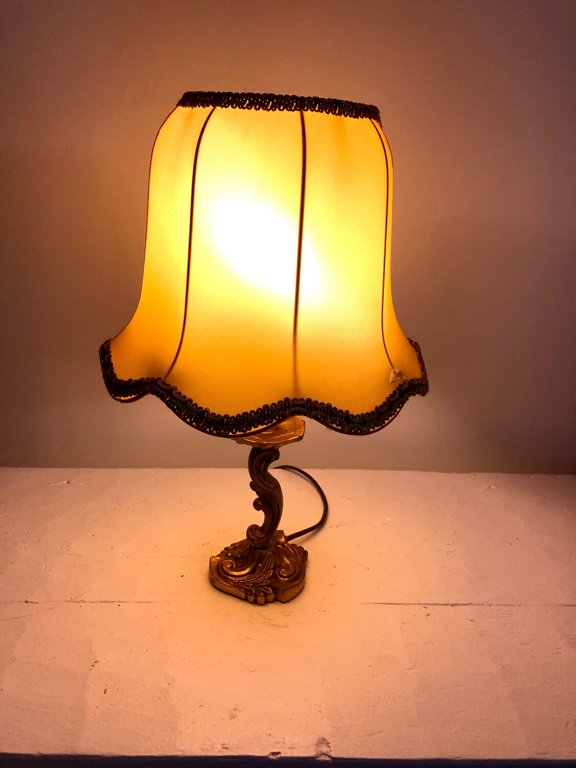 Old table lamp in gilded bronze.