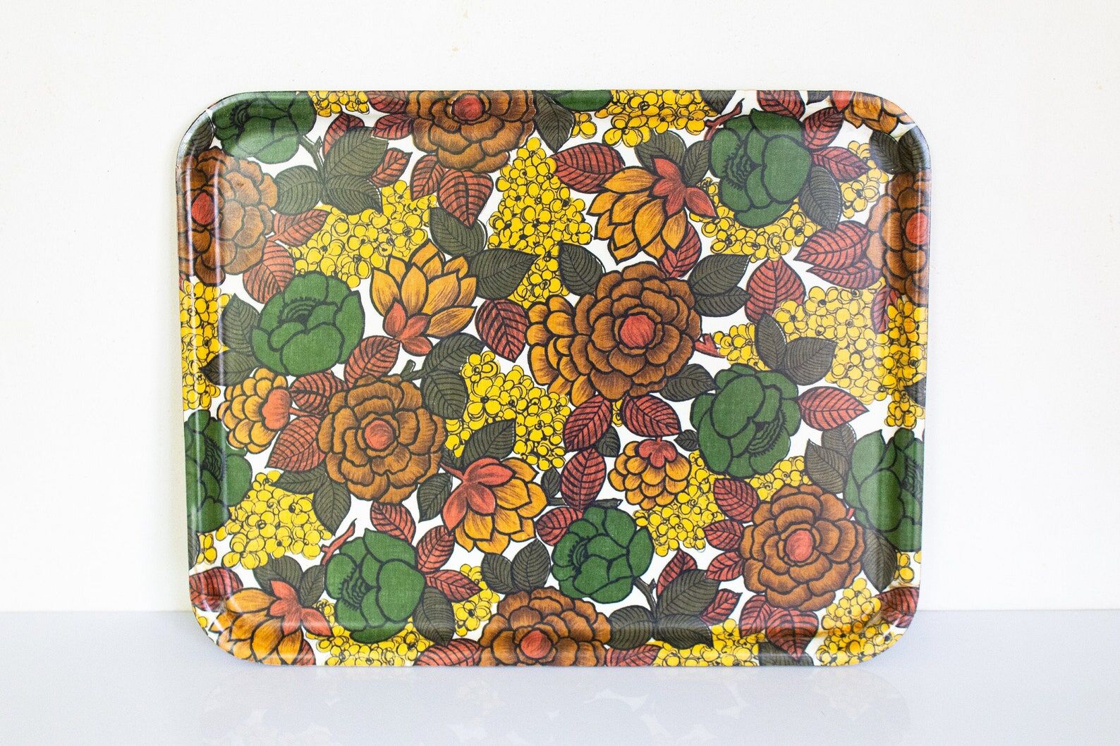 Vintage serving tray with flowers