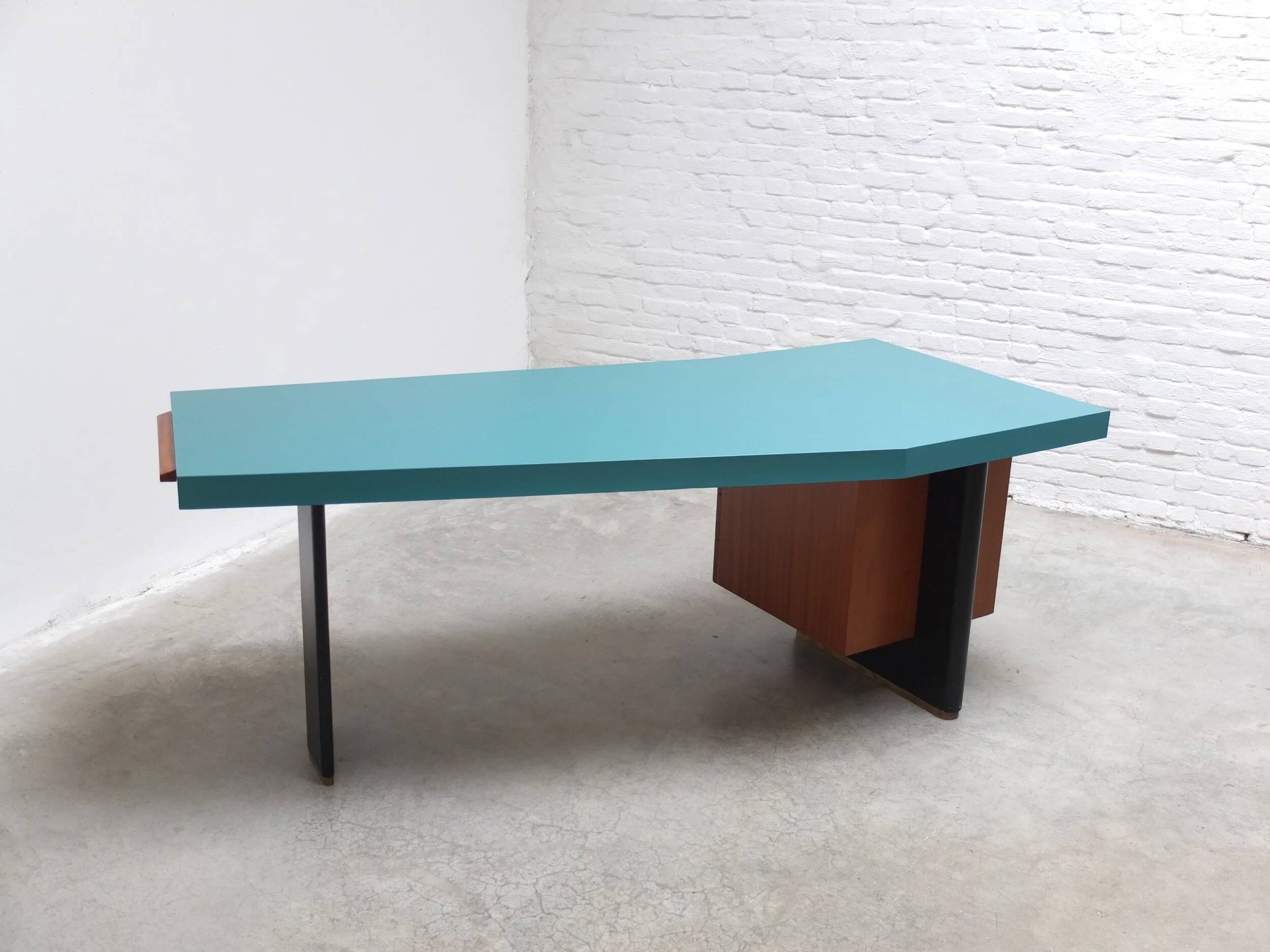 'Boomerang' ultra-rare desk by Jos De Mey for Van Den Berghe-Pauvers, 1960s.