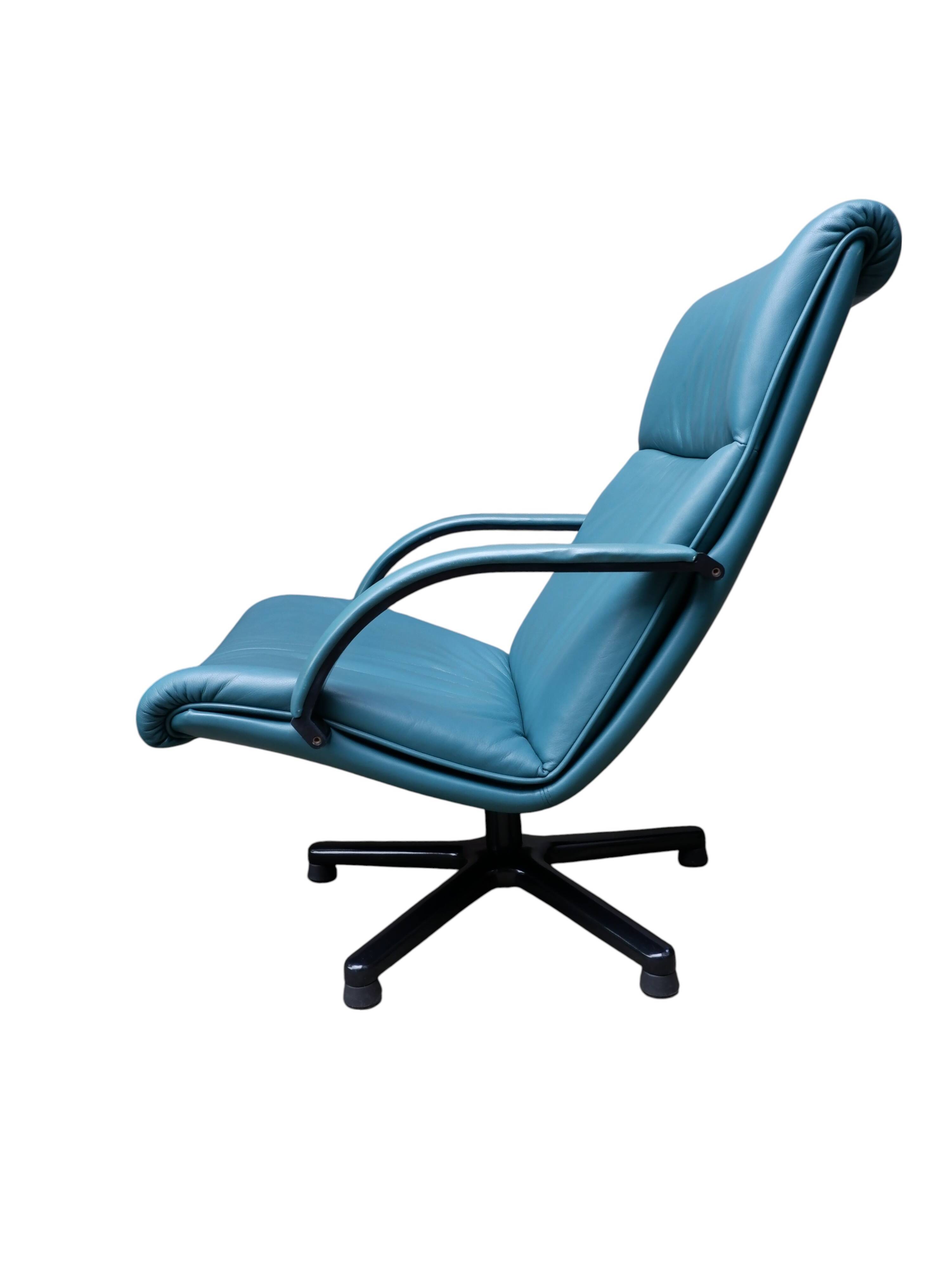 Artifort Holland leather arm chair