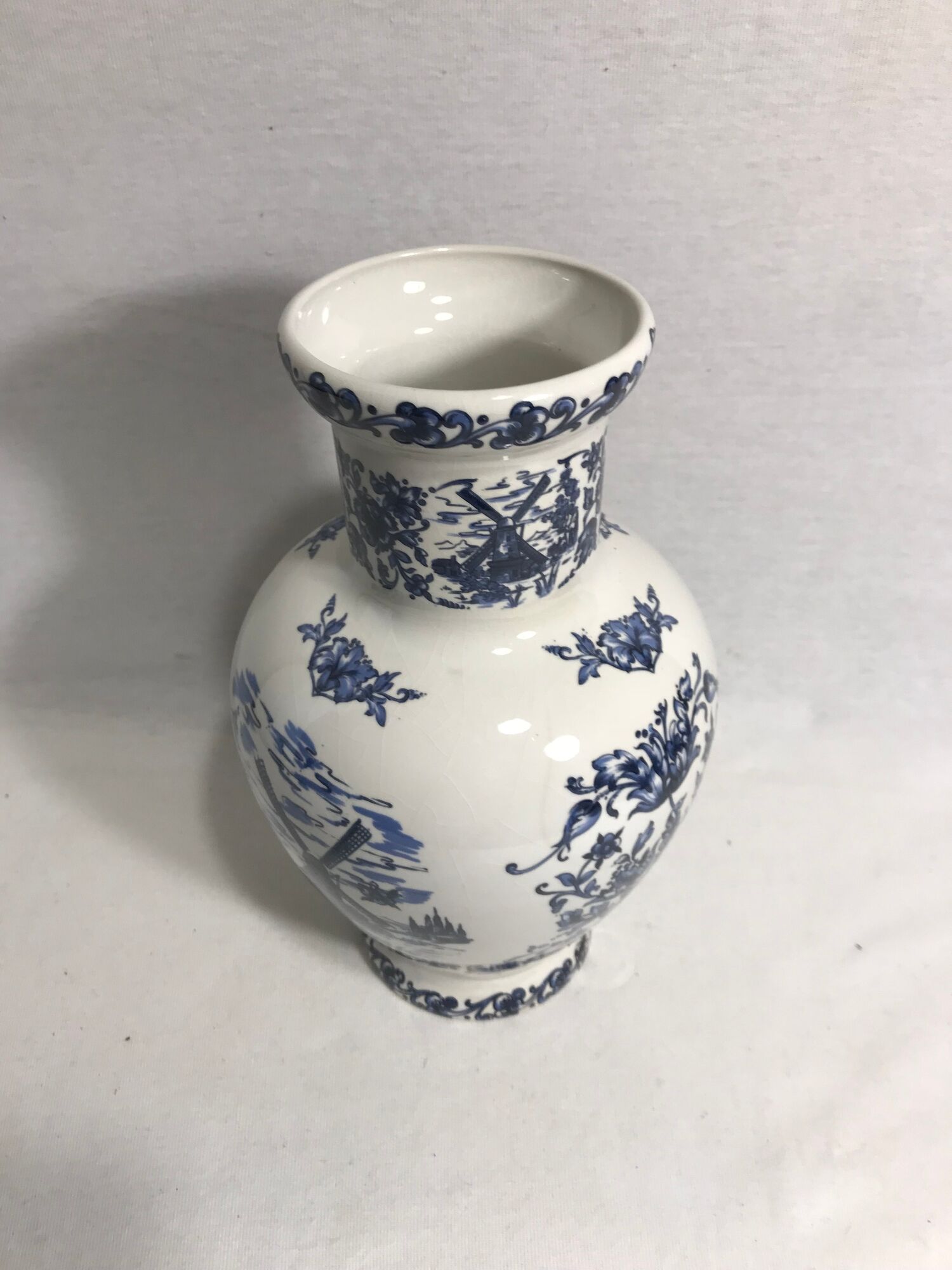 Vase porcelain molen blue & white decoration vintage old