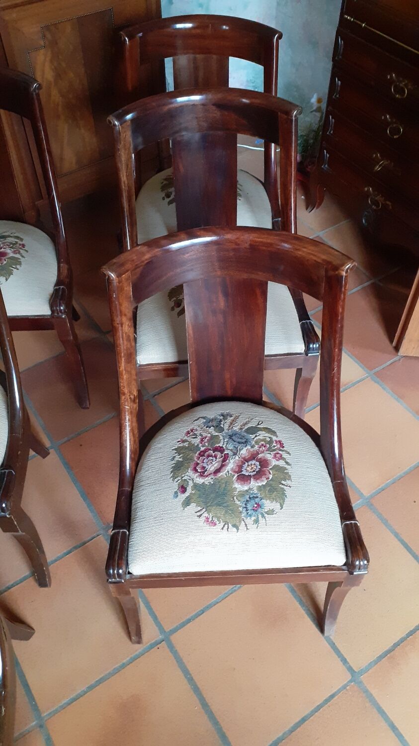 Empire chair