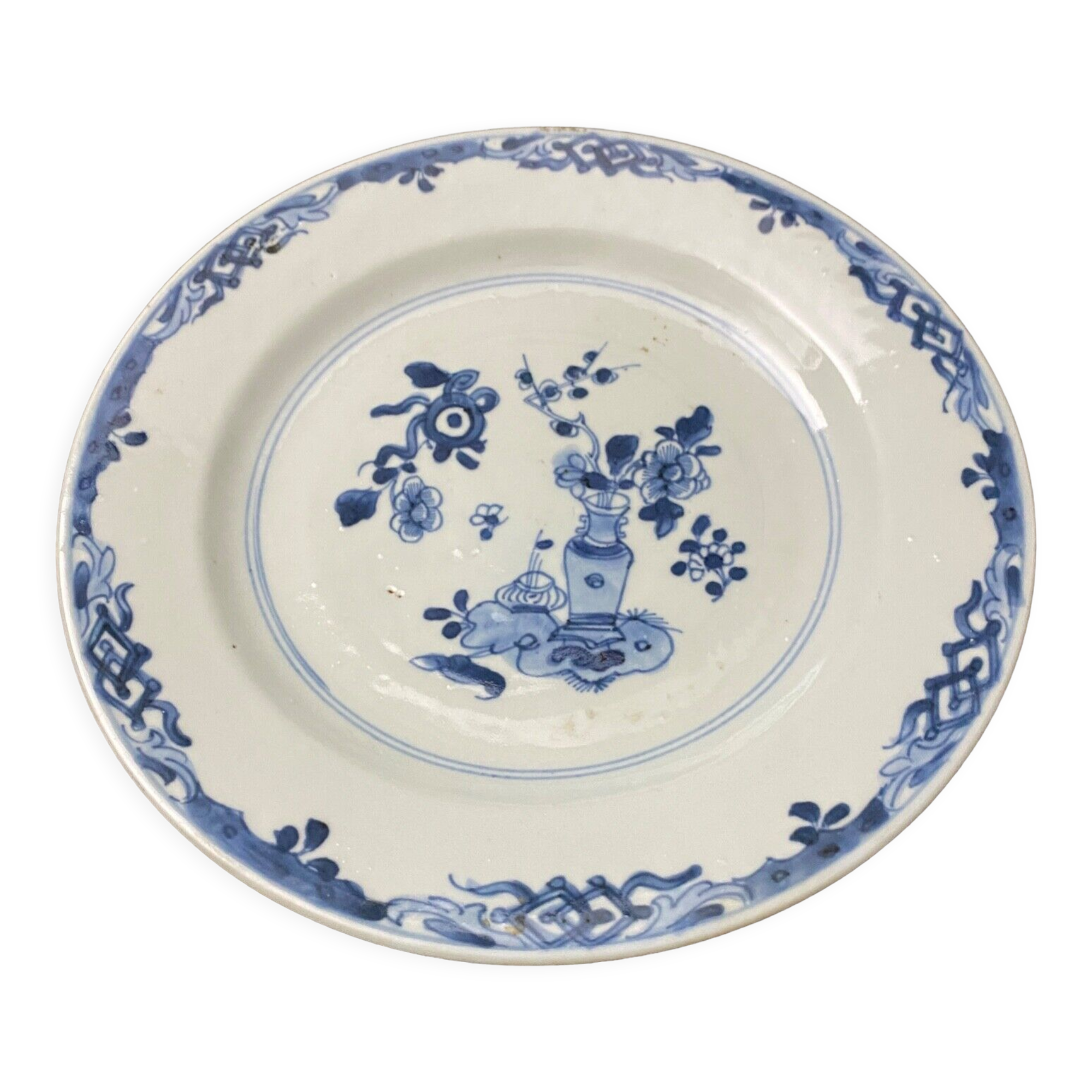 Plate in blue of China XVIII or XIXth Blue and white decoration