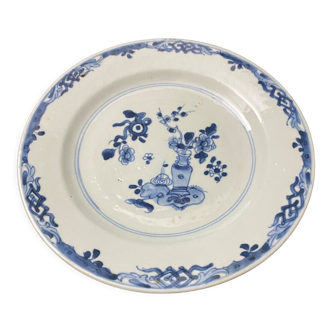 Plate in blue of China XVIII or XIXth Blue and white decoration