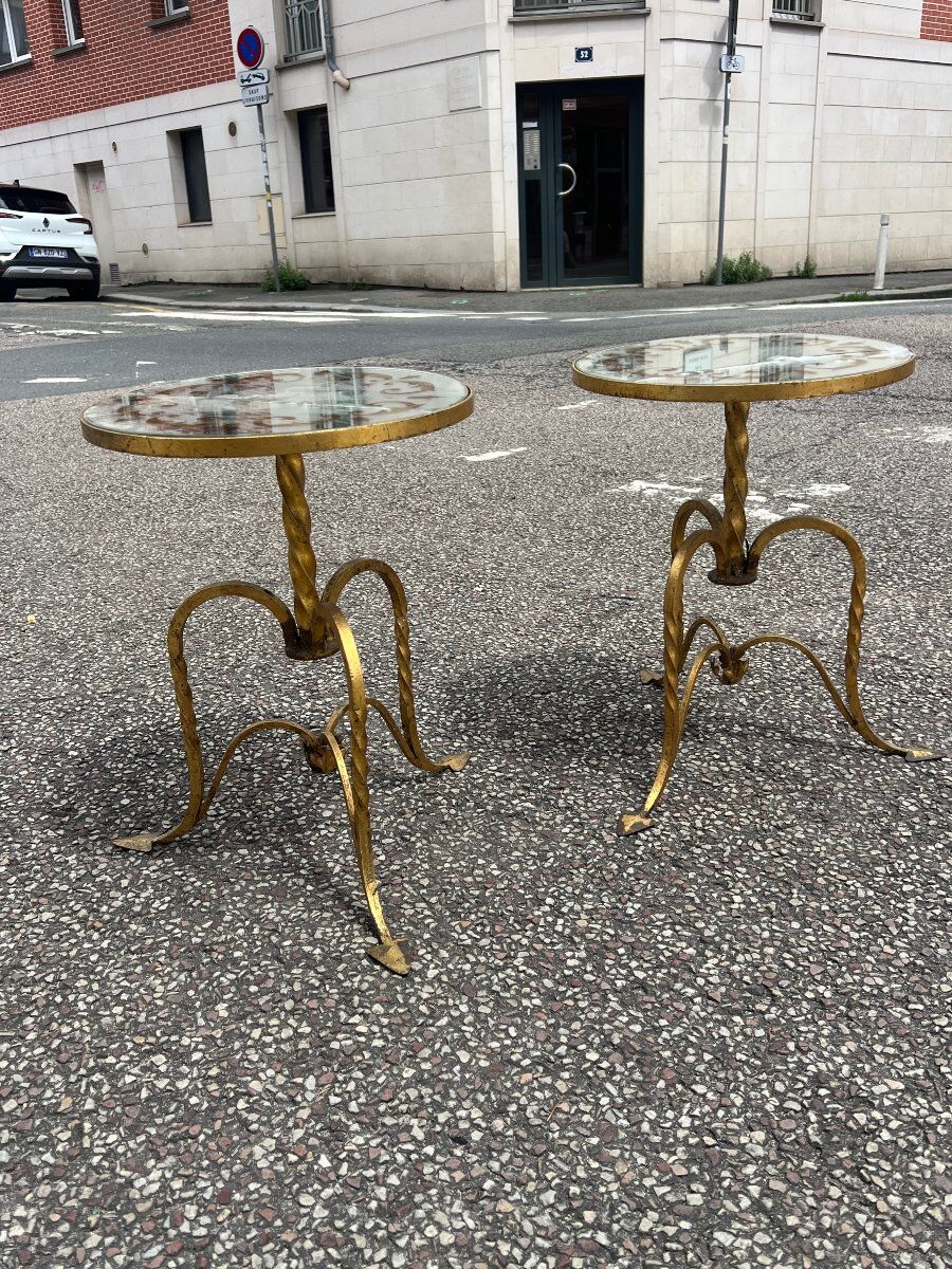 Pair of small side tables or end tables in gilded wrought iron, typical of the 1950s/1960s.