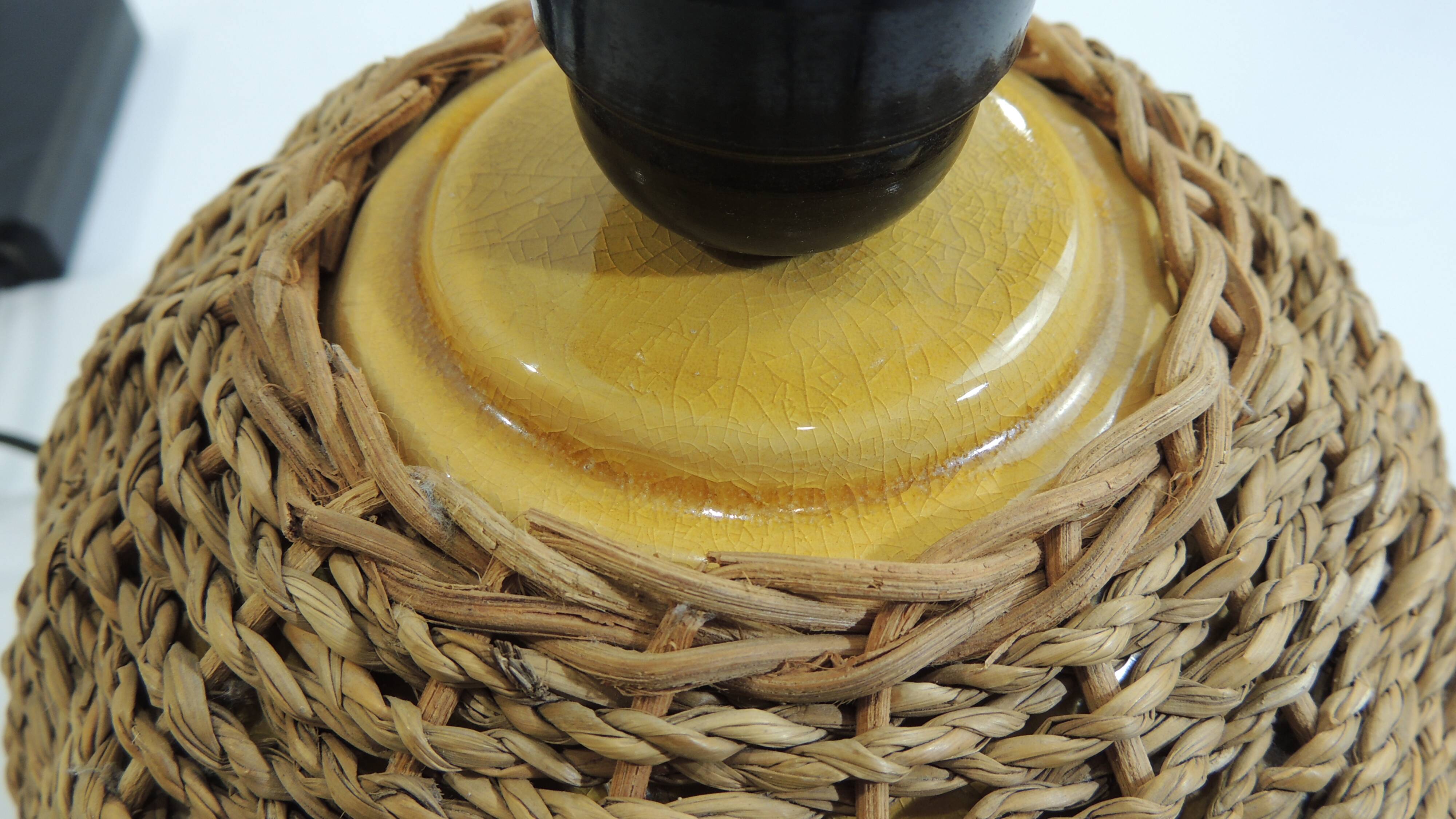 Vintage wicker and ceramic lamp – 1970s – Natural bohemian lamp